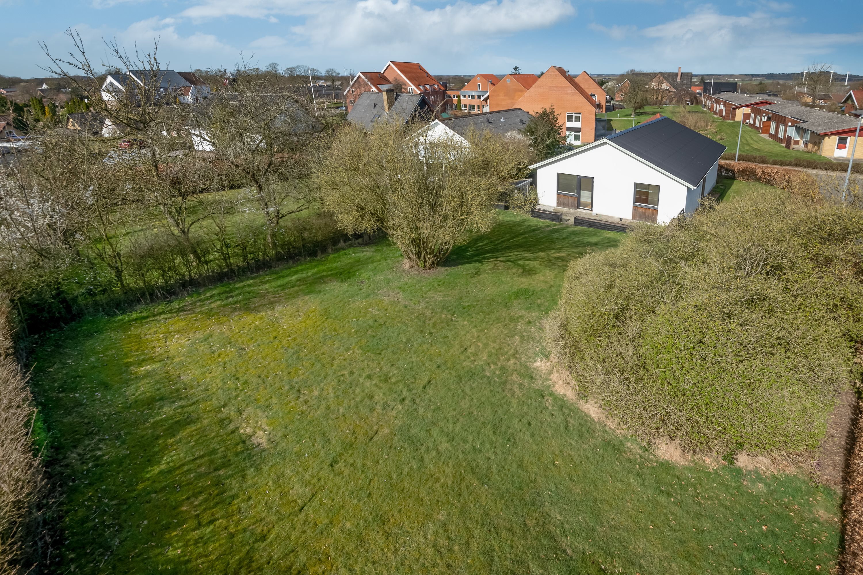 Fremhævet  billede i fuldskærmstilstand. Billede af Skråningen 2, 9830 Tårs