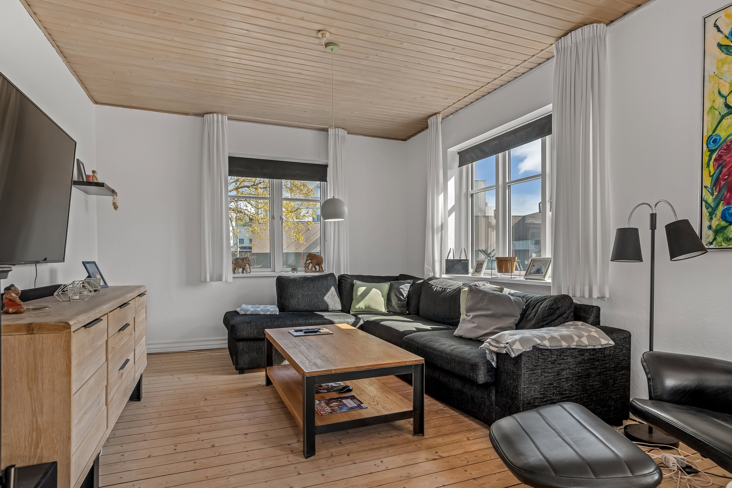 Fremhævet stue billede i fuldskærmstilstand. Billede af Ryesvej 26, 7500 Holstebro