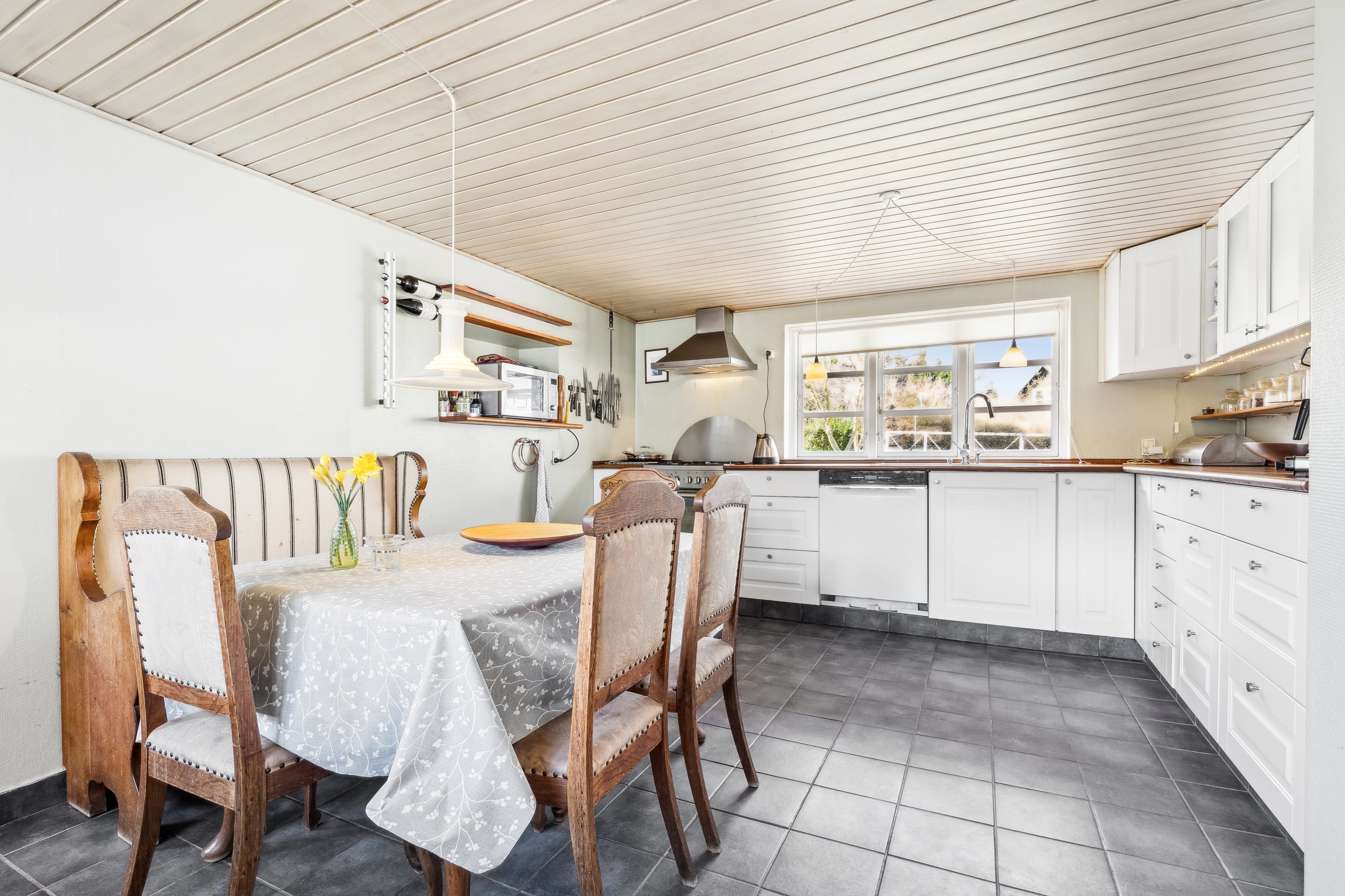 Fremhævet køkken billede i fuldskærmstilstand. Billede af Løve Gl Landevej 17, Løve, 4270 Høng