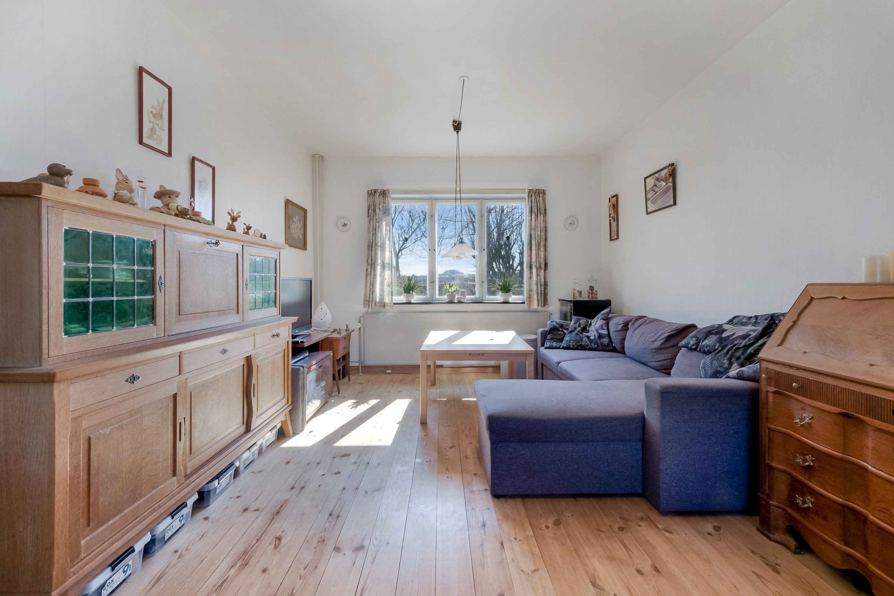 Fremhævet stue billede i fuldskærmstilstand. Billede af Akkerupvej 70, 5683 Haarby