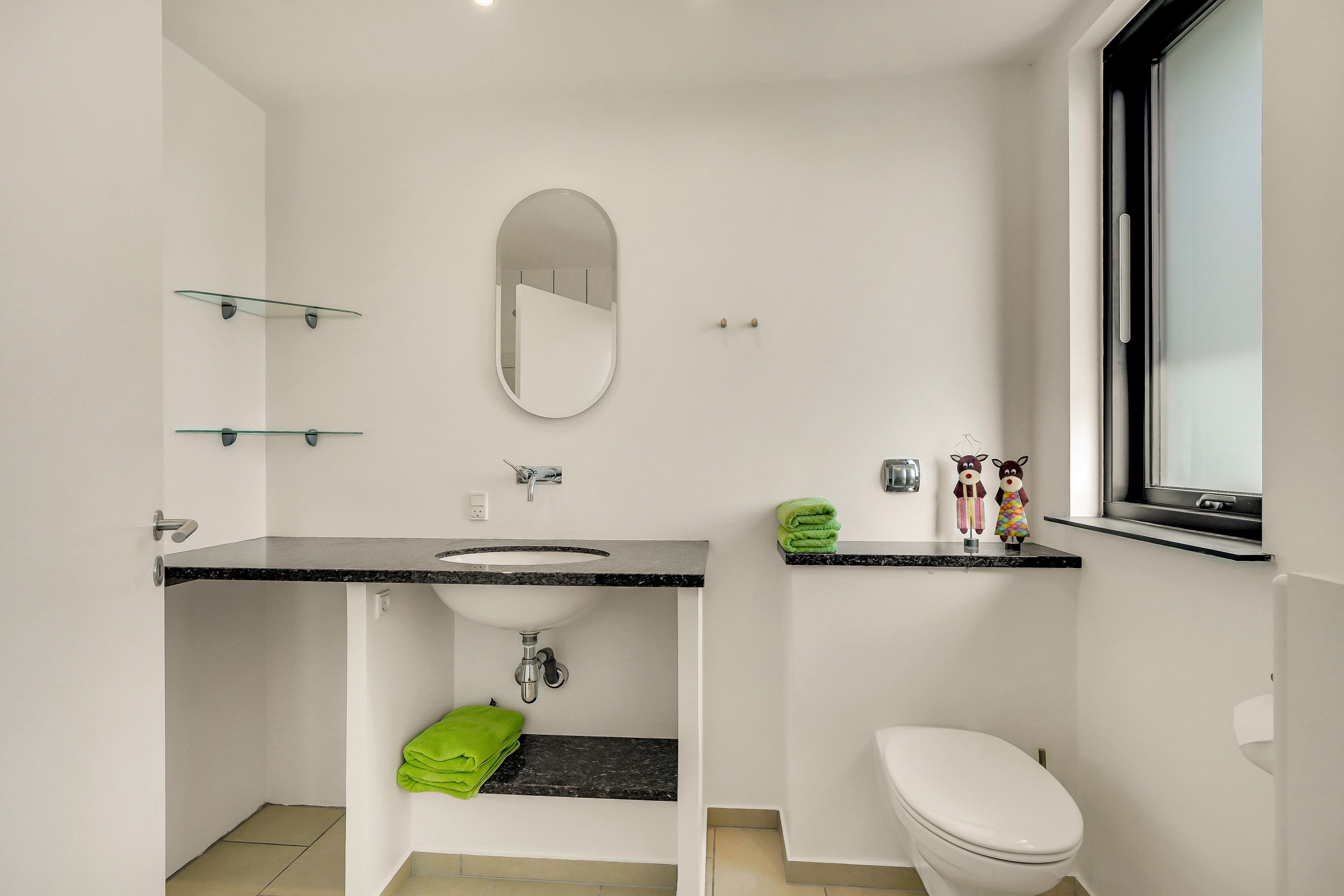 Fremhævet badeværelse billede i fuldskærmstilstand. Billede af Ålborgvej 14, 6700 Esbjerg