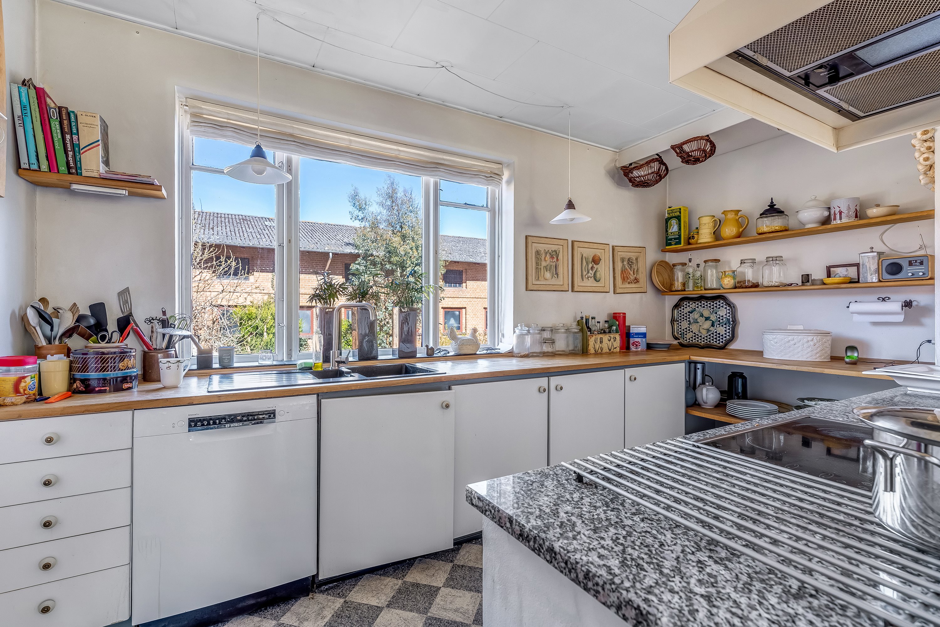 Fremhævet køkken billede i fuldskærmstilstand. Billede af Aastrupvej 39, Vejringe, 4850 Stubbekøbing