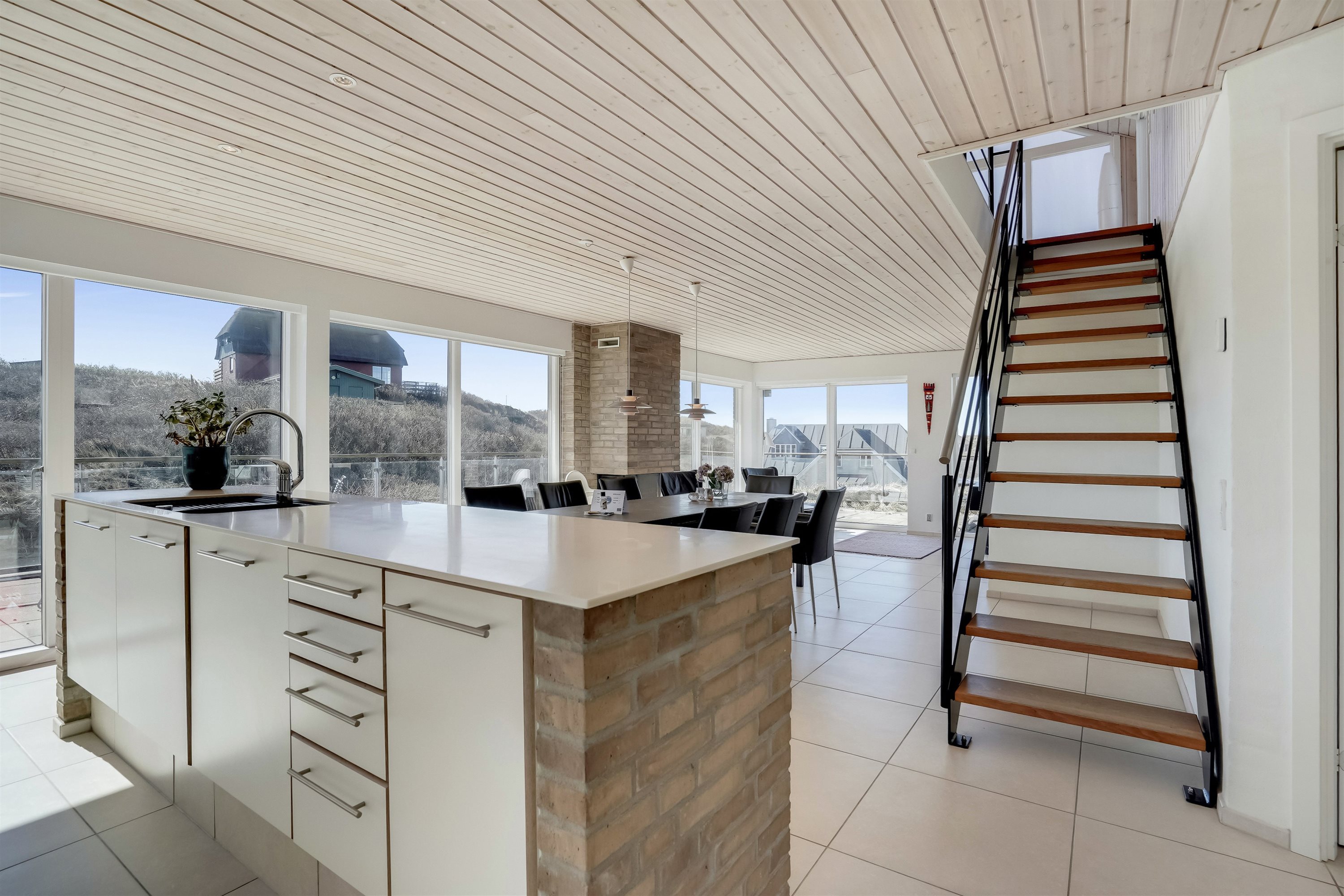 Fremhævet køkken billede i fuldskærmstilstand. Billede af Fasanvej 10, Henne Strand, 6854 Henne