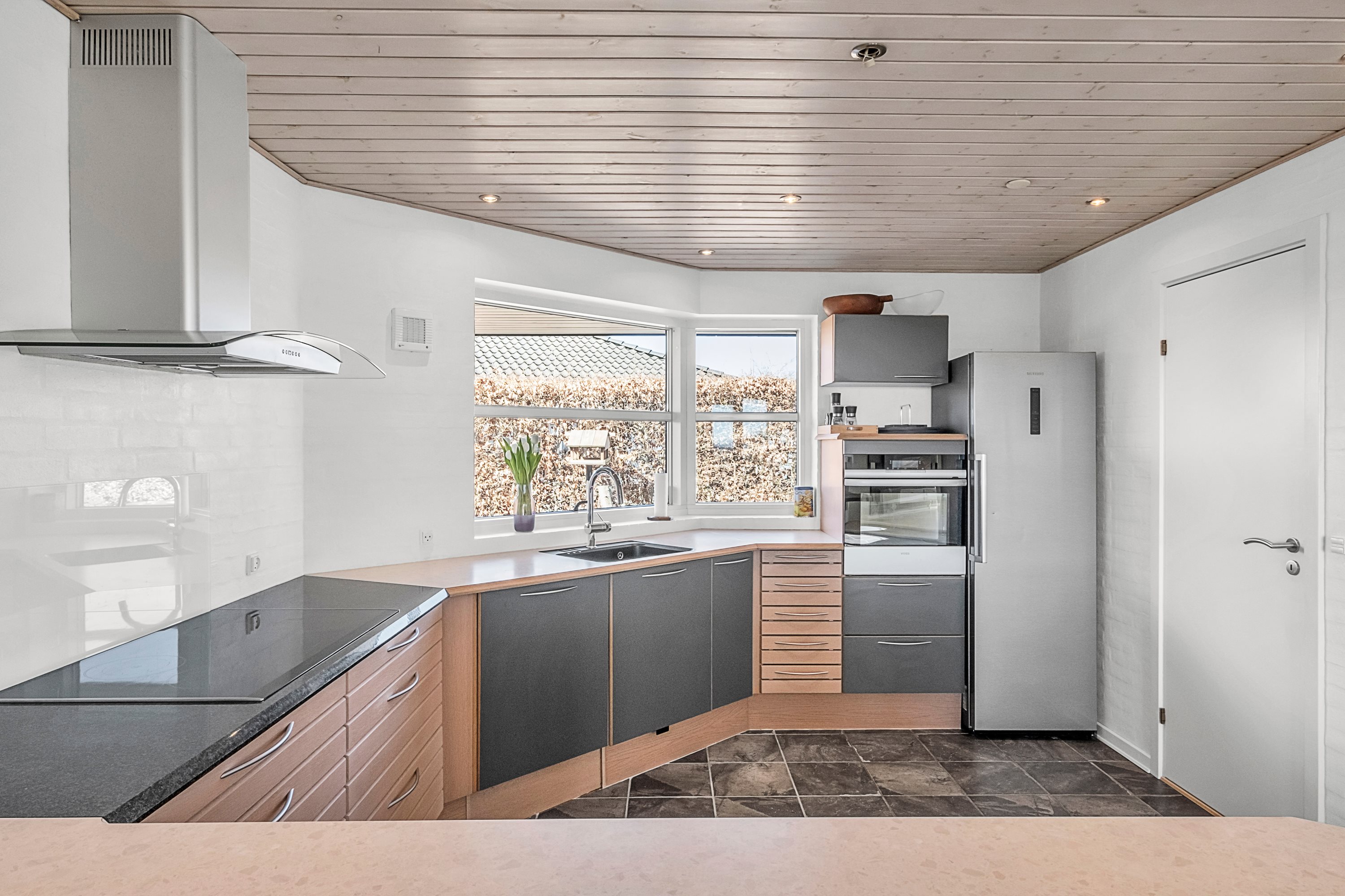 Fremhævet køkken billede i fuldskærmstilstand. Billede af Blåbærhaven 11, 8520 Lystrup