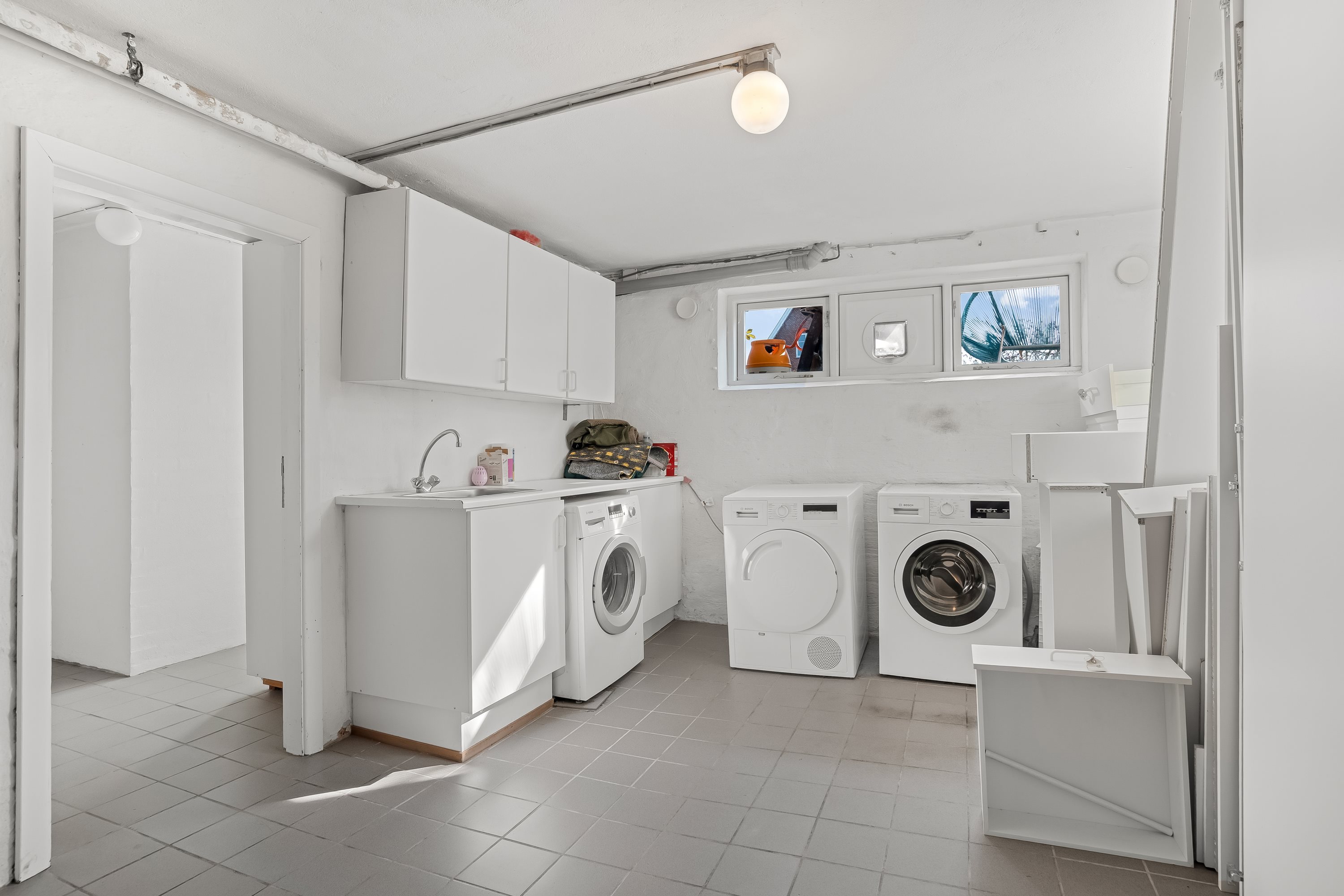 Fremhævet vaskerum billede i fuldskærmstilstand. Billede af Rudesvej 6, 7500 Holstebro