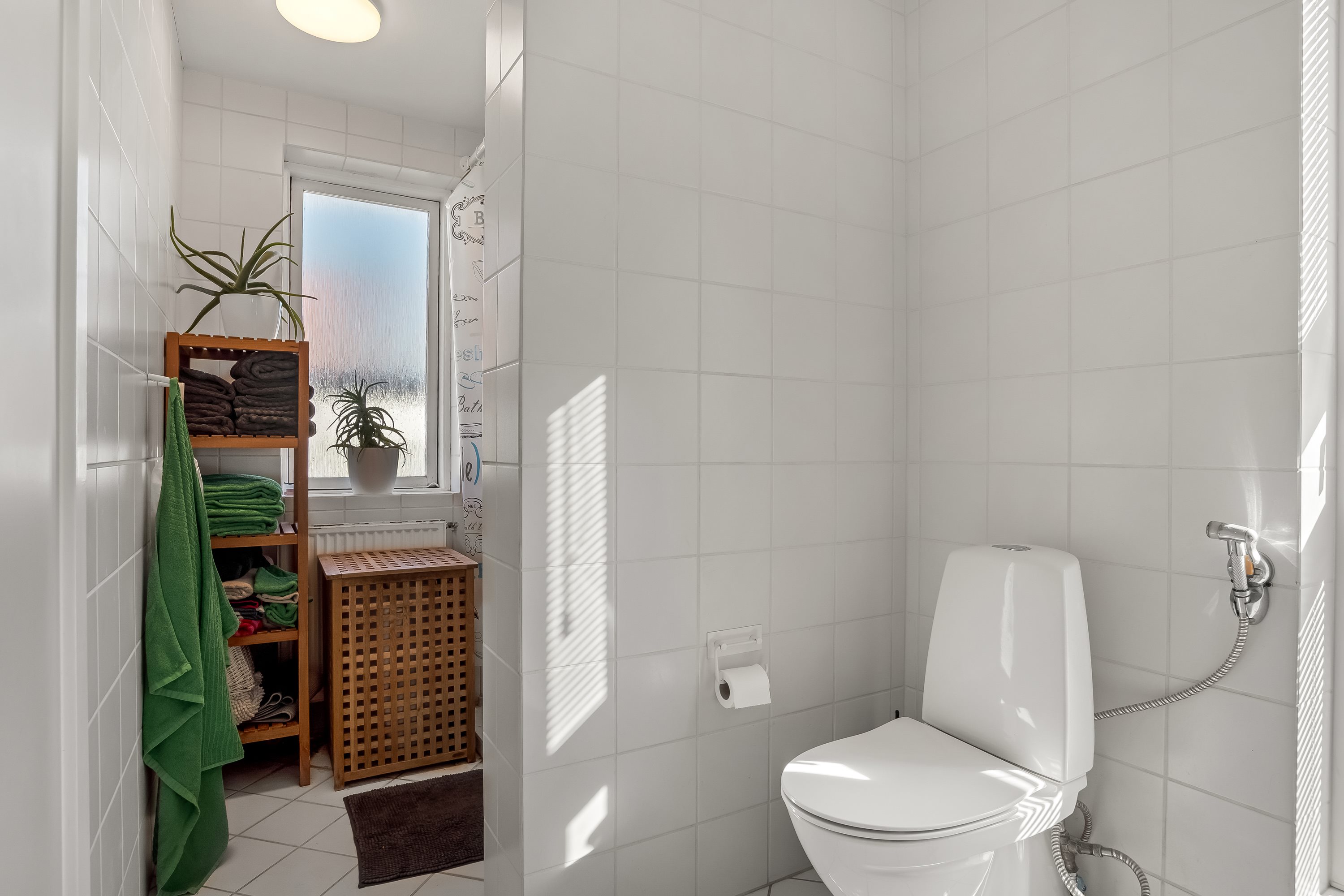 Fremhævet badeværelse billede i fuldskærmstilstand. Billede af Rudesvej 6, 7500 Holstebro