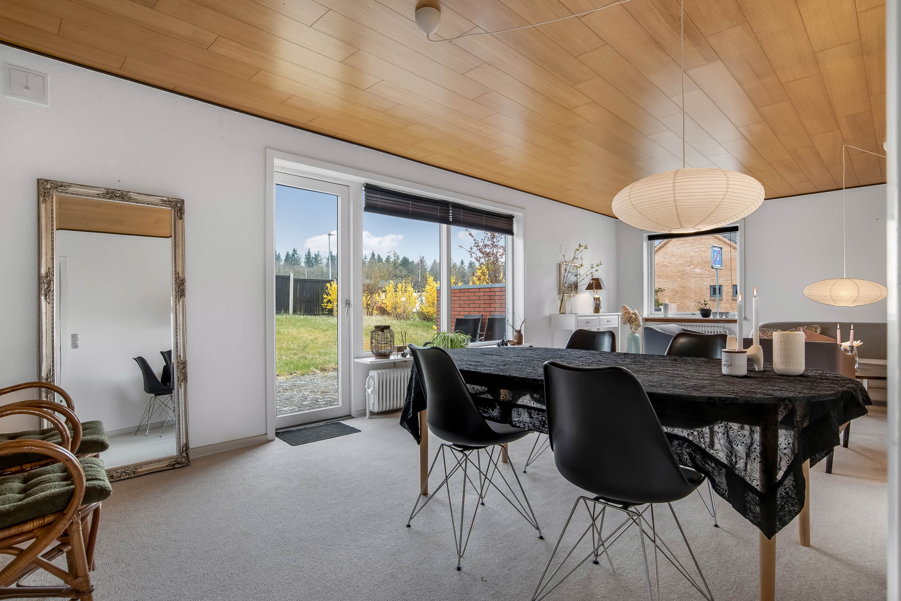 Fremhævet stue billede i fuldskærmstilstand. Billede af Prins Buris Vej 40, Mejdal, 7500 Holstebro