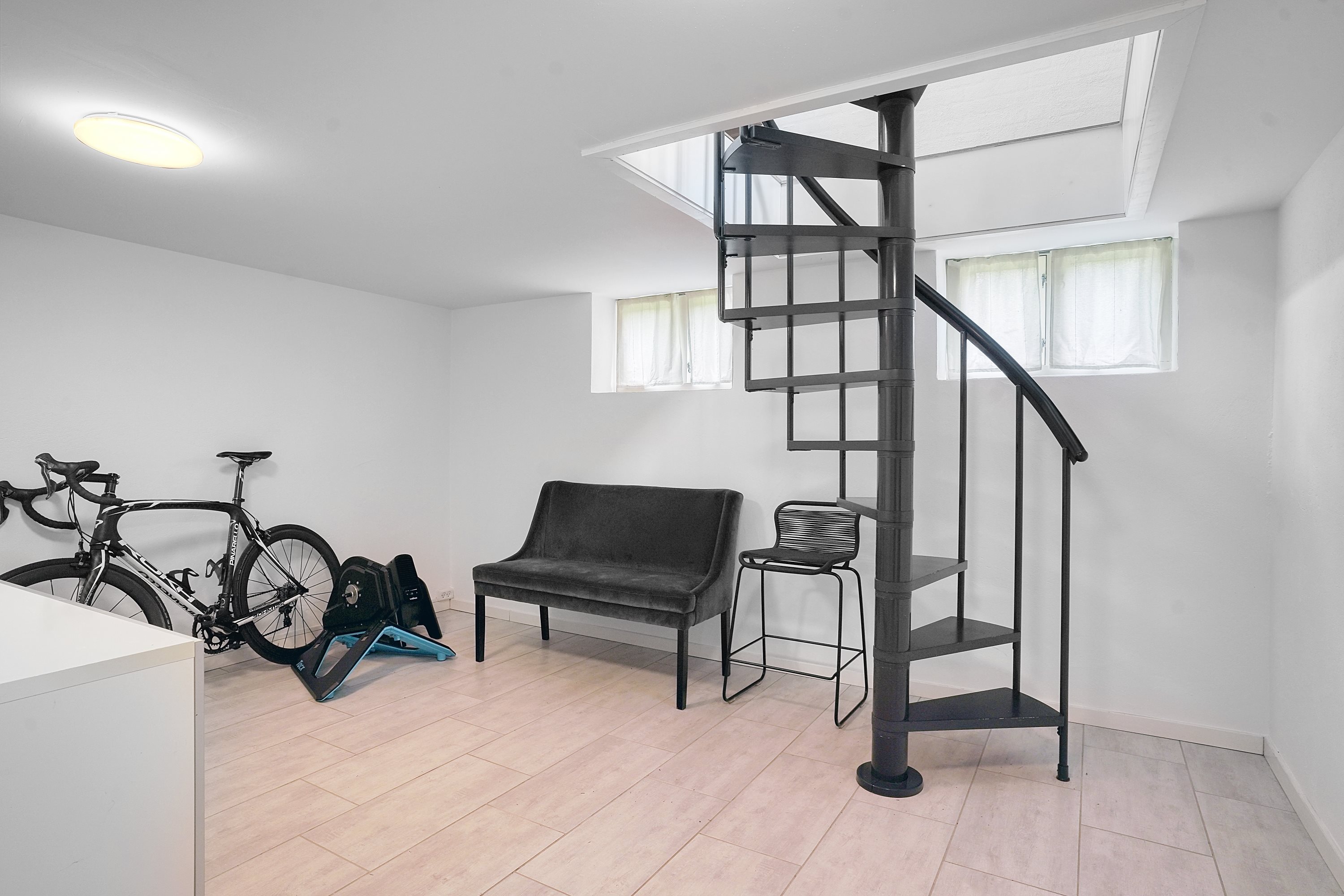 Fremhævet kælder billede i fuldskærmstilstand. Billede af Gammel Hareskovvej 325, st.., Hareskov, 3500 Værløse