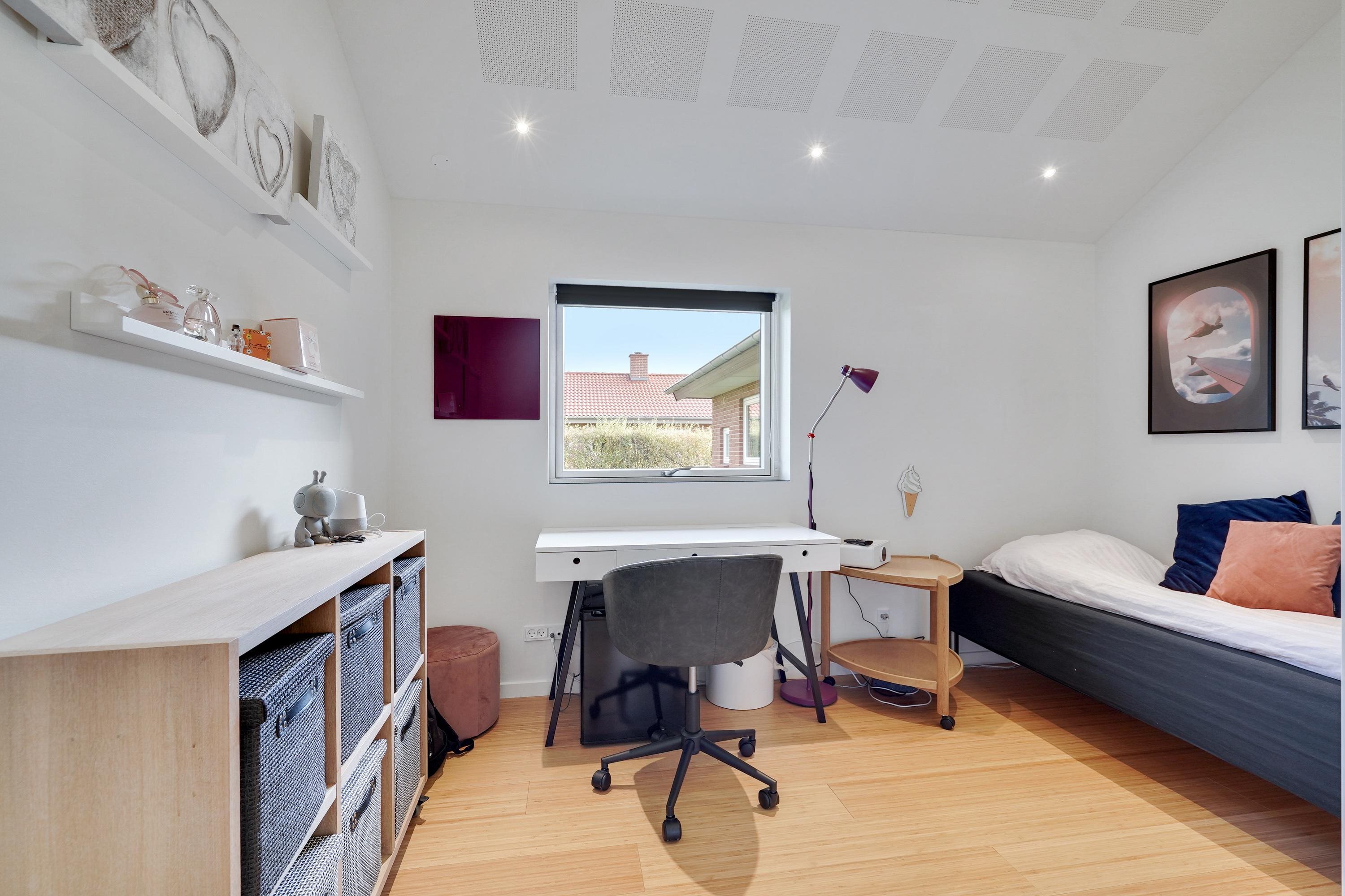 Fremhævet værelse billede i fuldskærmstilstand. Billede af Sønderkær 381, 7190 Billund