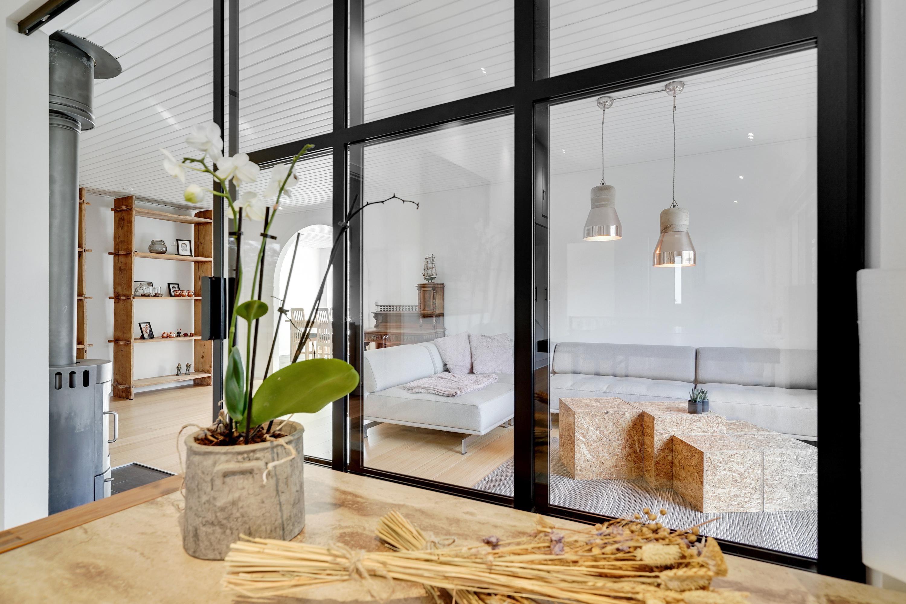 Fremhævet stue billede i fuldskærmstilstand. Billede af Sønderkær 381, 7190 Billund