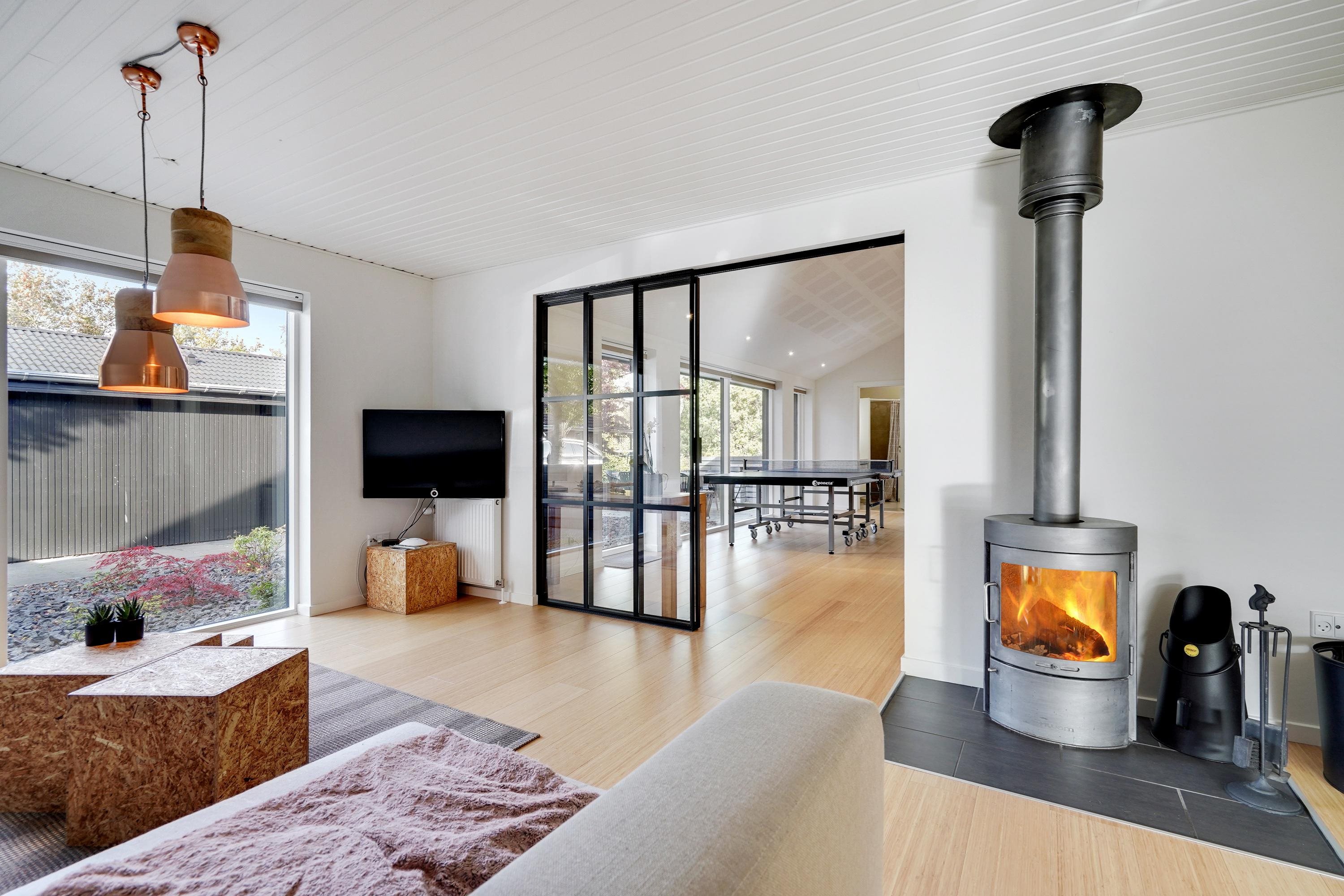 Fremhævet stue billede i fuldskærmstilstand. Billede af Sønderkær 381, 7190 Billund