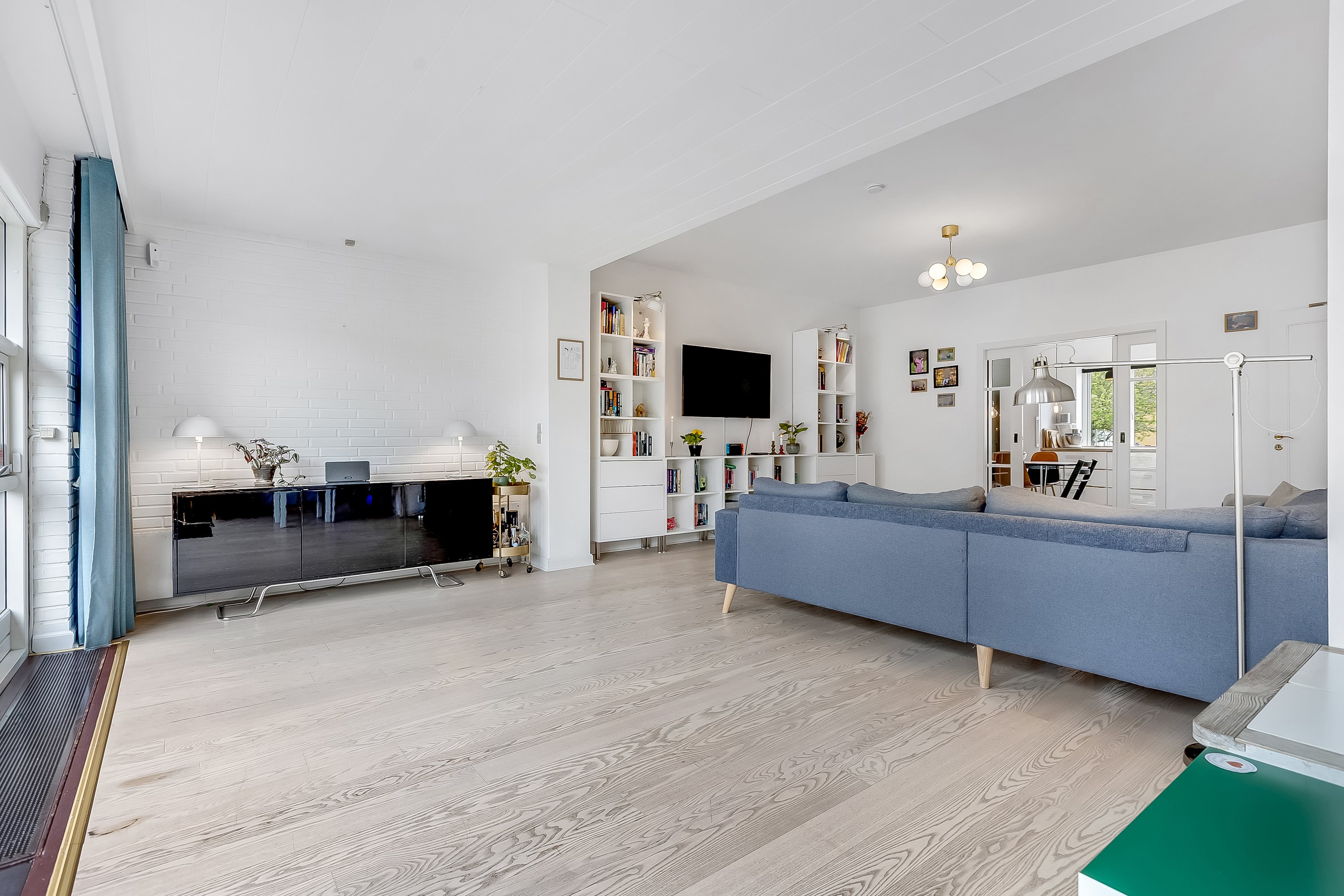 Fremhævet stue billede i fuldskærmstilstand. Billede af Bøllingsvej 39, 4100 Ringsted