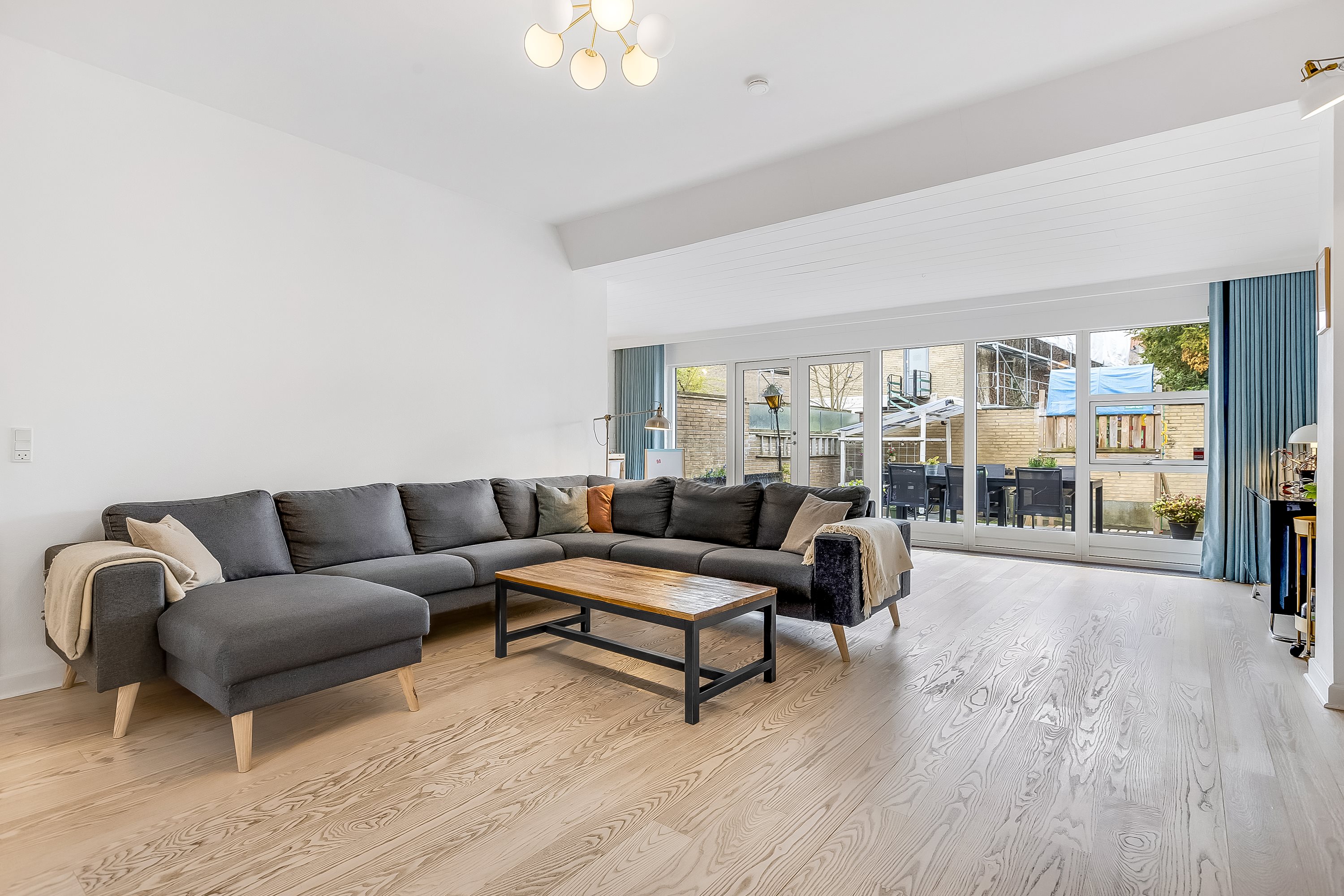 Fremhævet stue billede i fuldskærmstilstand. Billede af Bøllingsvej 39, 4100 Ringsted