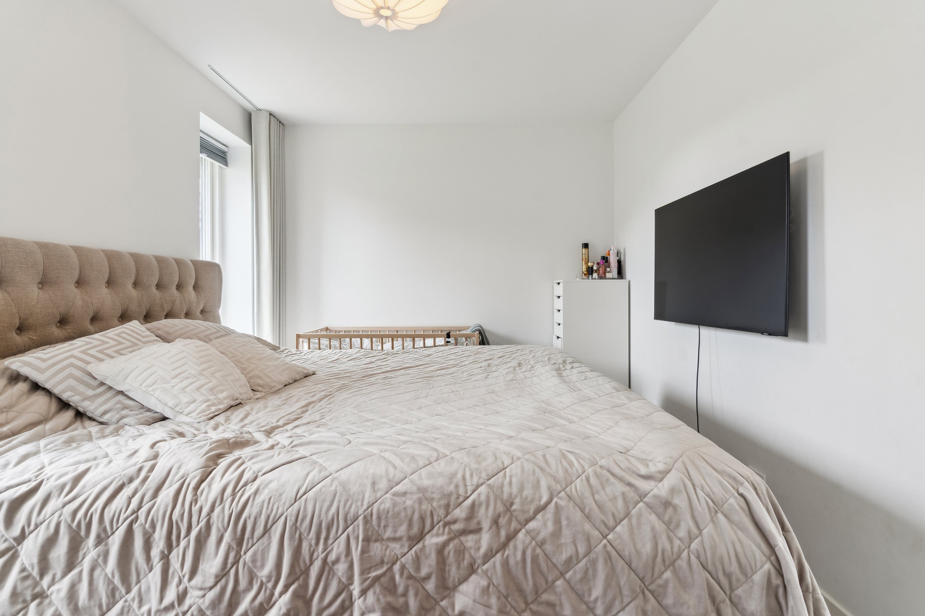 Fremhævet værelse billede i fuldskærmstilstand. Billede af Tvedvangen 266A, 2730 Herlev