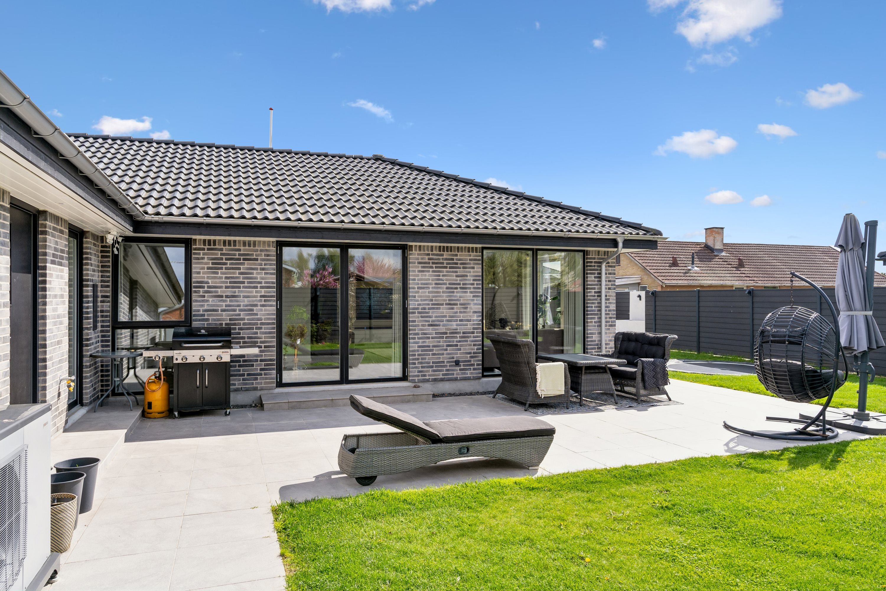 Fremhævet ejendom 1 billede i fuldskærmstilstand. Billede af Tvedvangen 266A, 2730 Herlev