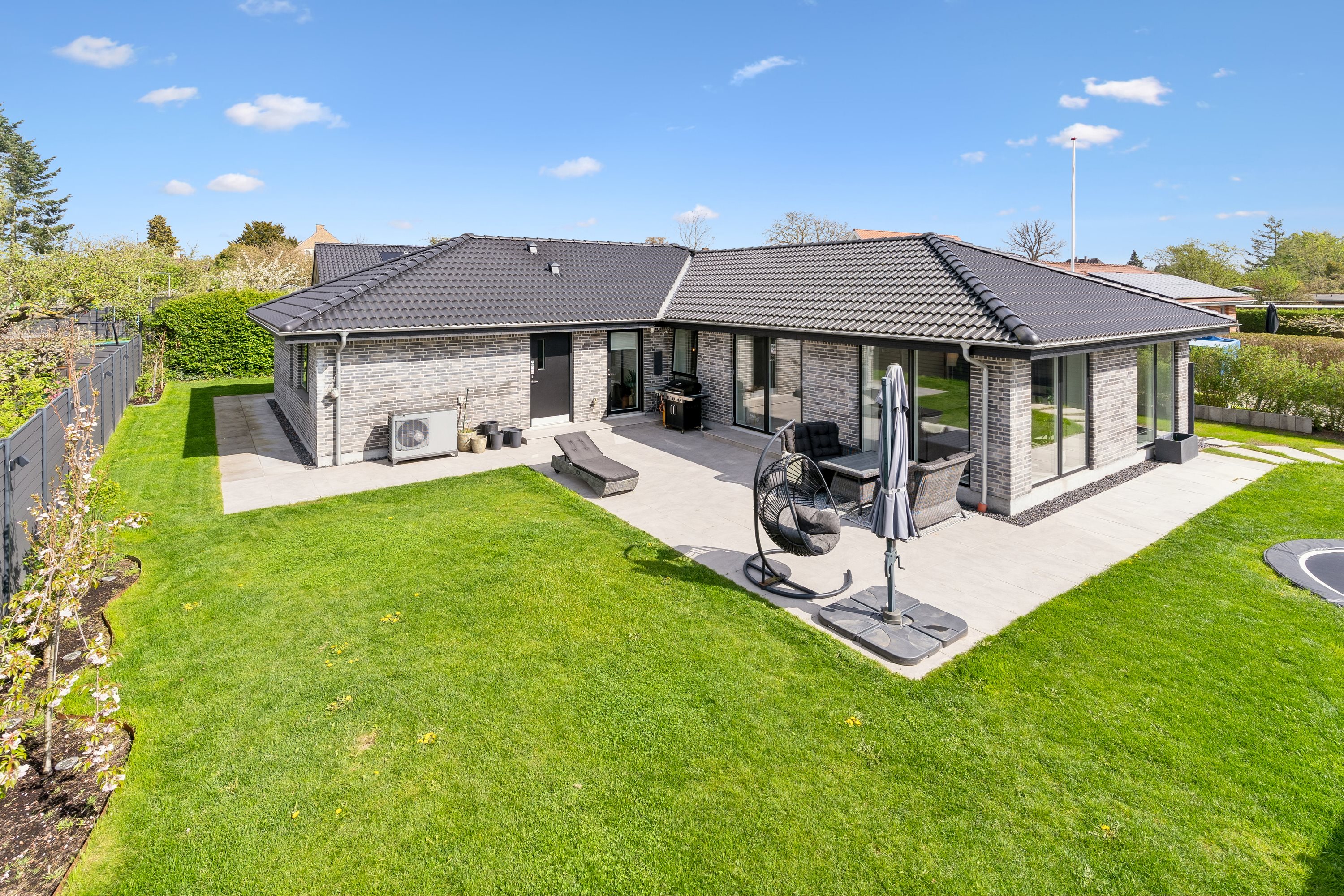 Villa: Ejendom 1 på Tvedvangen 266A, 2730 Herlev