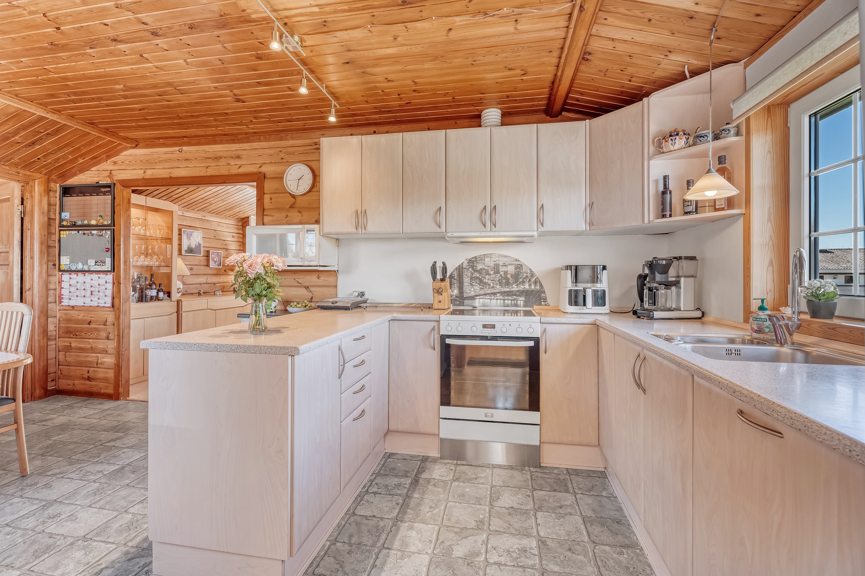 Fremhævet køkken billede i fuldskærmstilstand. Billede af Frejasvej 26, 4873 Væggerløse