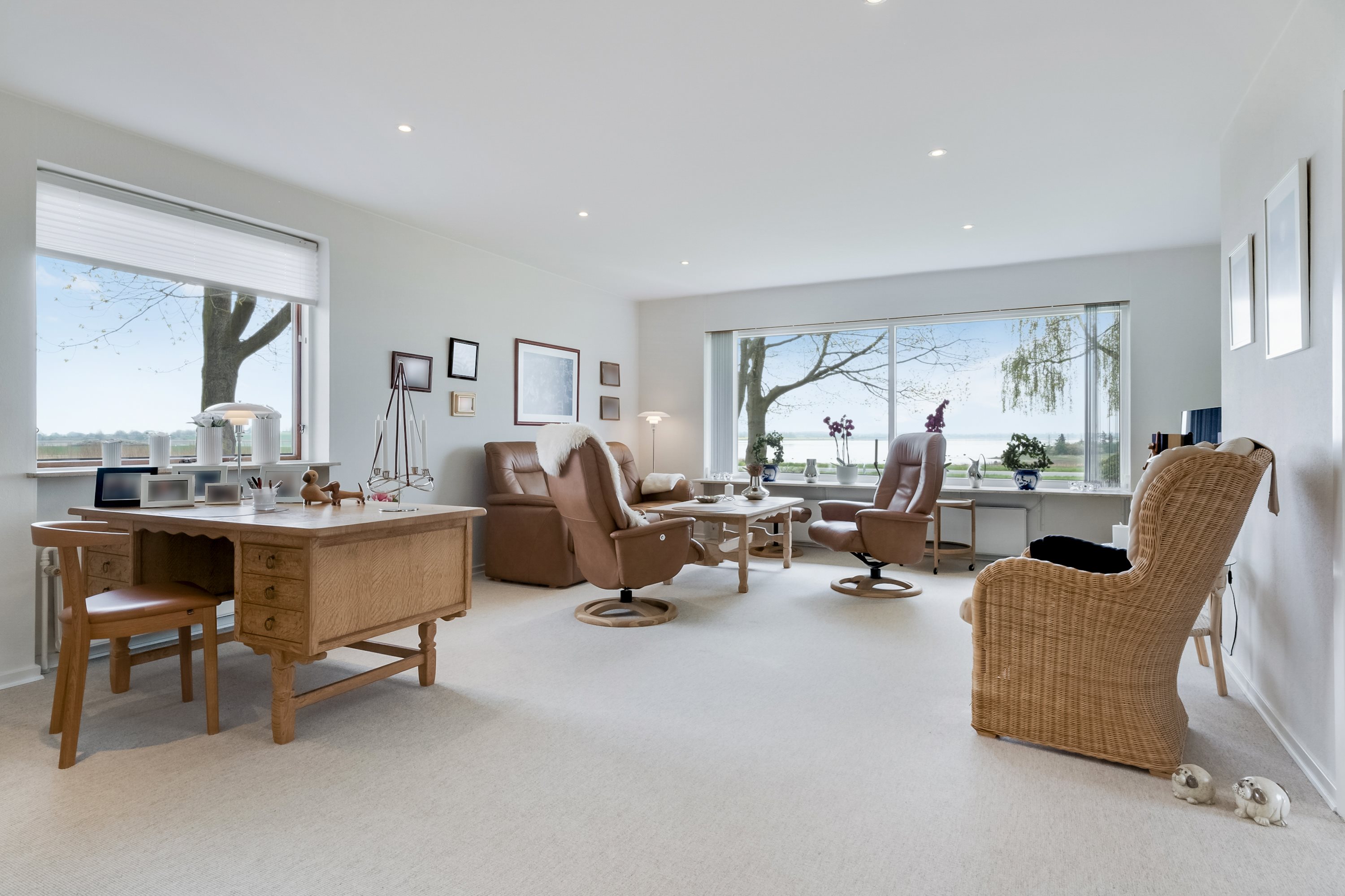 Fremhævet stue billede i fuldskærmstilstand. Billede af Fjordvej 2, 5330 Munkebo