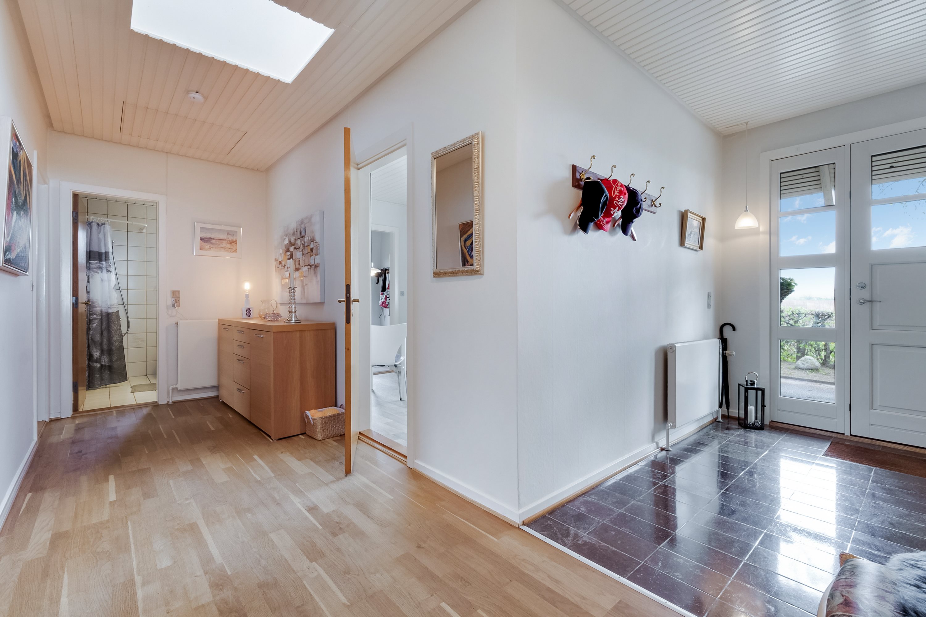 Fremhævet gang billede i fuldskærmstilstand. Billede af Fjordvej 2, 5330 Munkebo