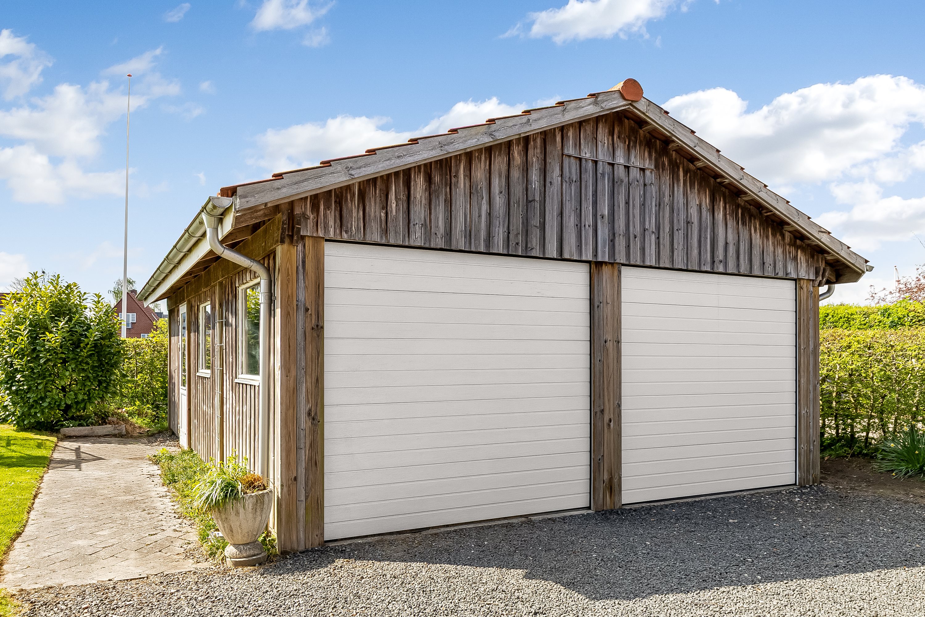 Fremhævet garage billede i fuldskærmstilstand. Billede af Haderslevvej 114, 6000 Kolding