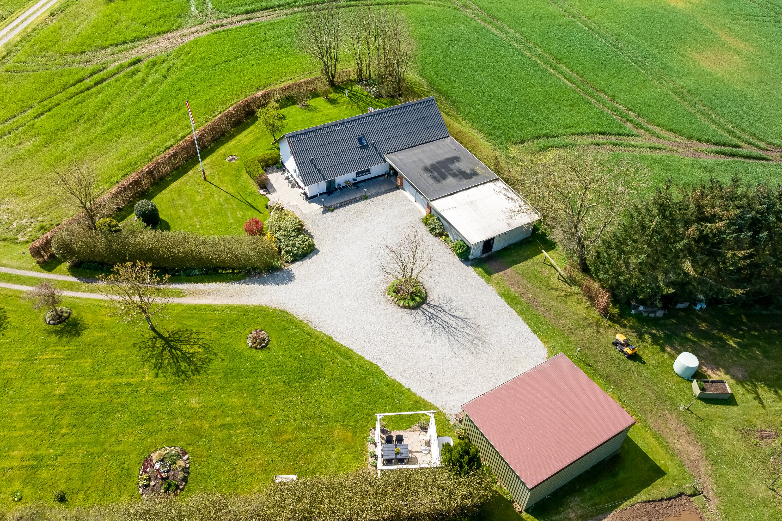 Miniaturebillede 1: . Billede af Brønderslevvej 250, 9750 Østervrå