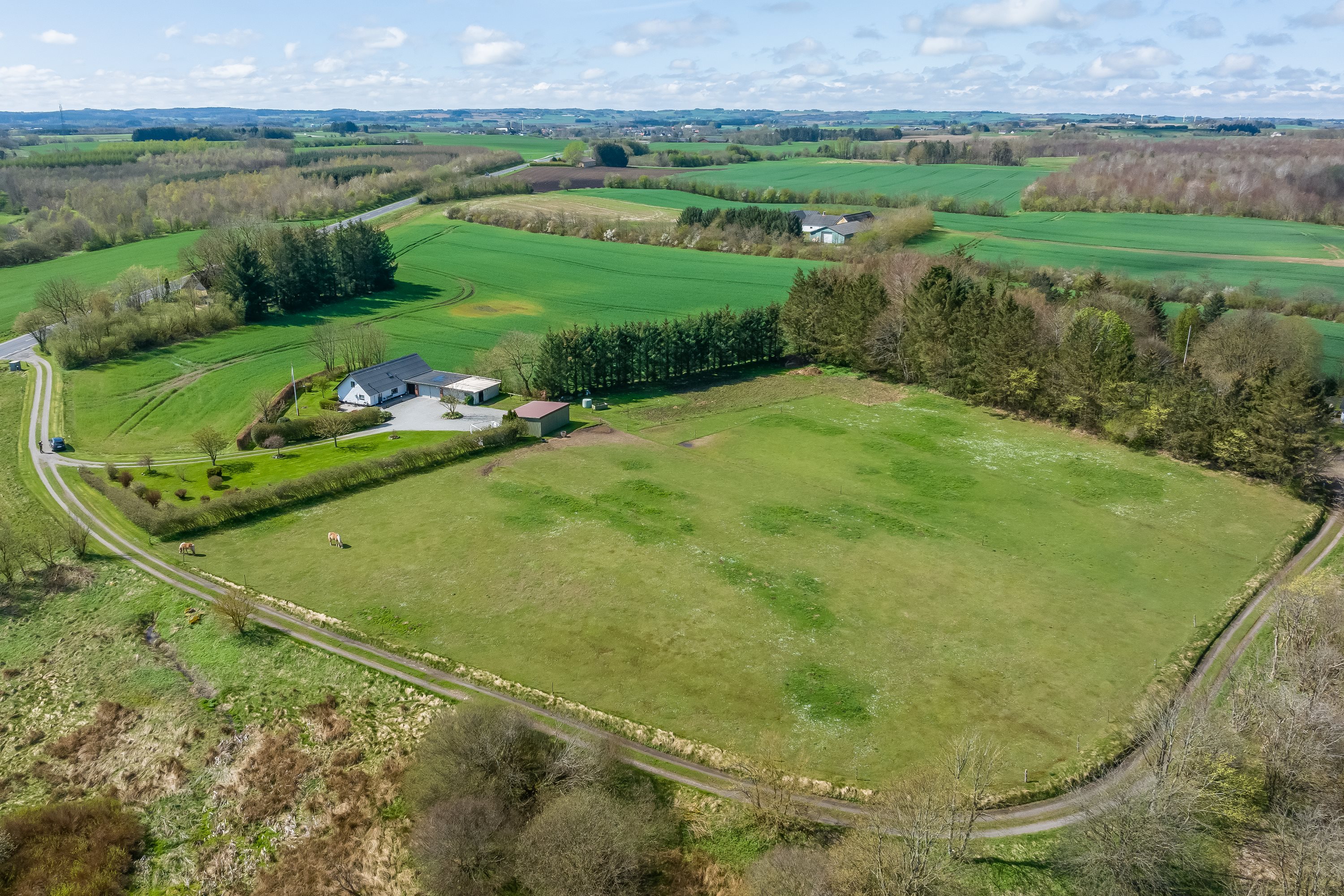 Fremhævet  billede i fuldskærmstilstand. Billede af Brønderslevvej 250, 9750 Østervrå