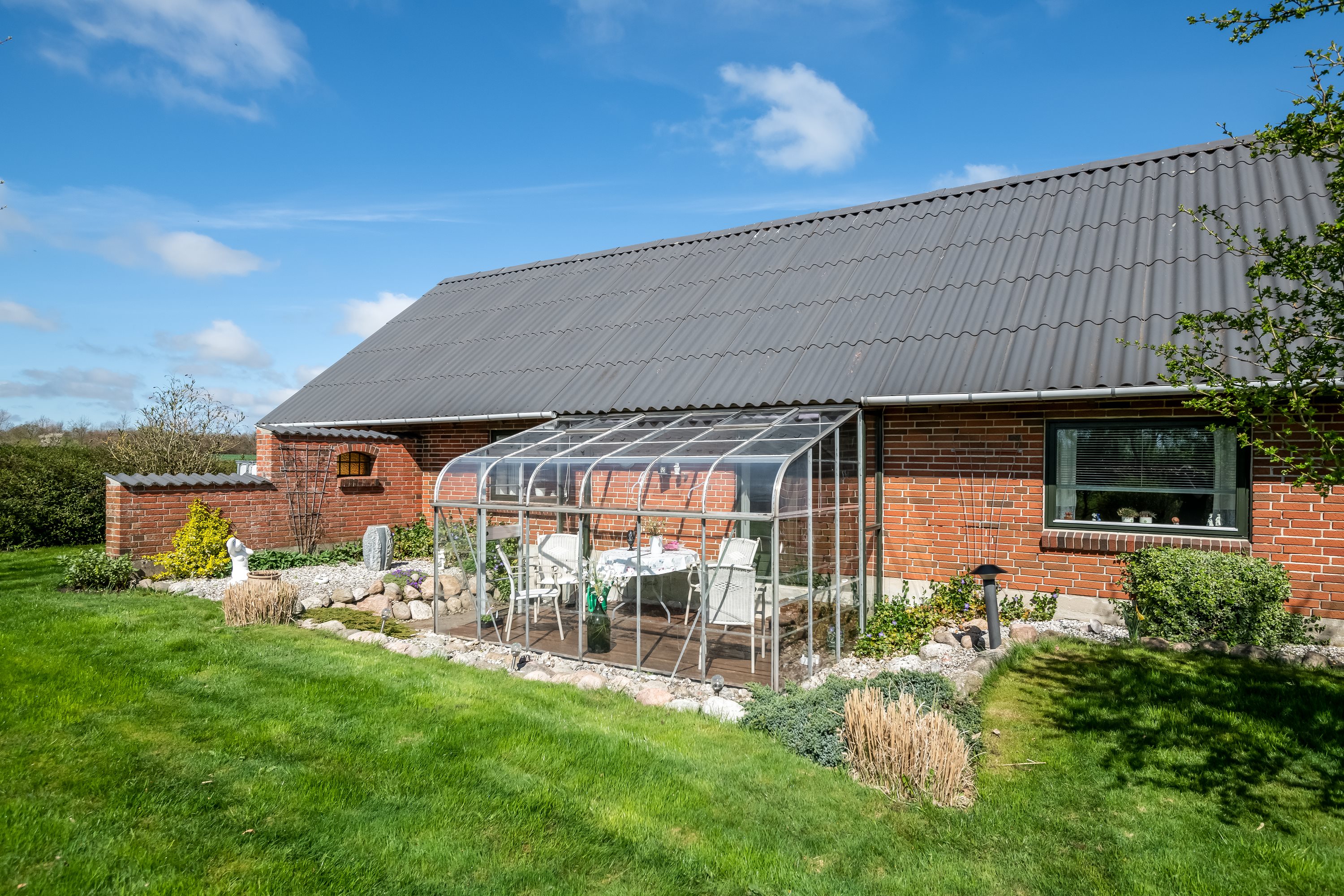 Fremhævet  billede i fuldskærmstilstand. Billede af Brønderslevvej 250, 9750 Østervrå