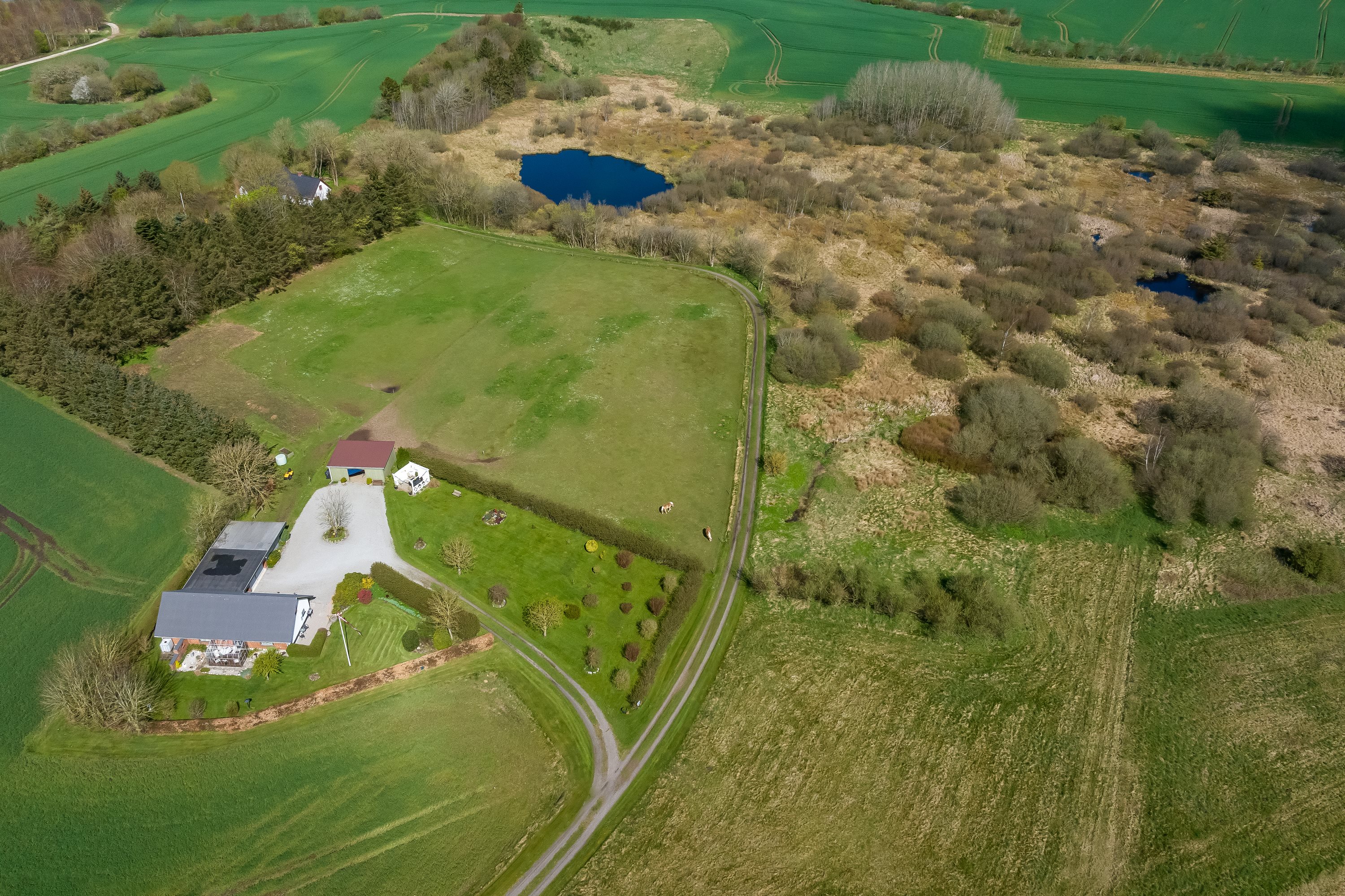 Fremhævet  billede i fuldskærmstilstand. Billede af Brønderslevvej 250, 9750 Østervrå