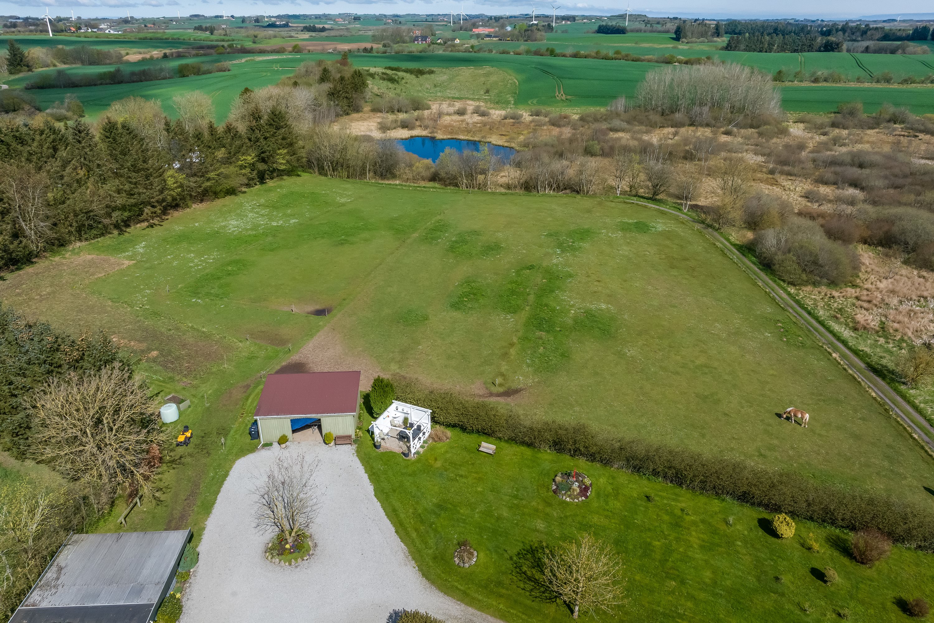 Fremhævet  billede i fuldskærmstilstand. Billede af Brønderslevvej 250, 9750 Østervrå