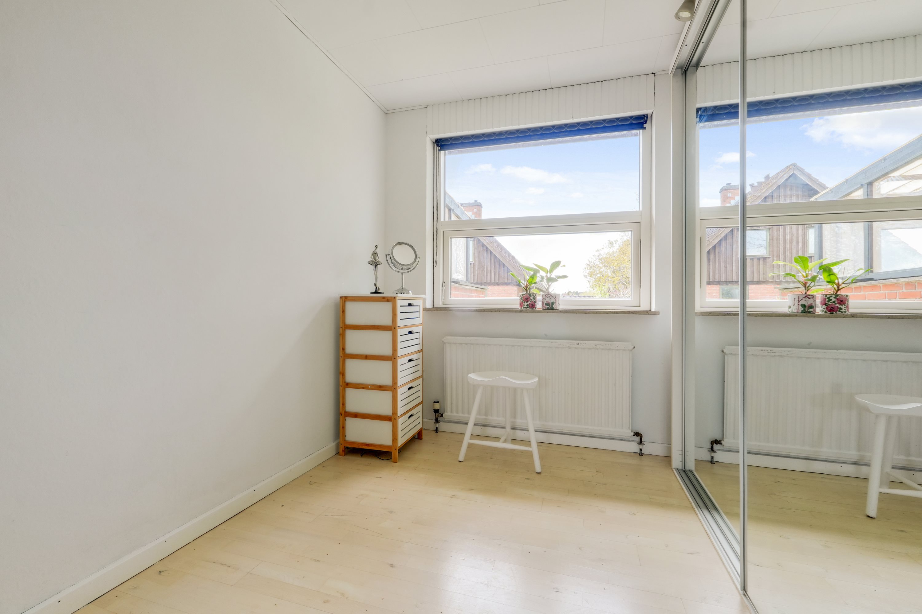 Fremhævet andet billede i fuldskærmstilstand. Billede af Ludvig Holsteins Alle 86, 2750 Ballerup