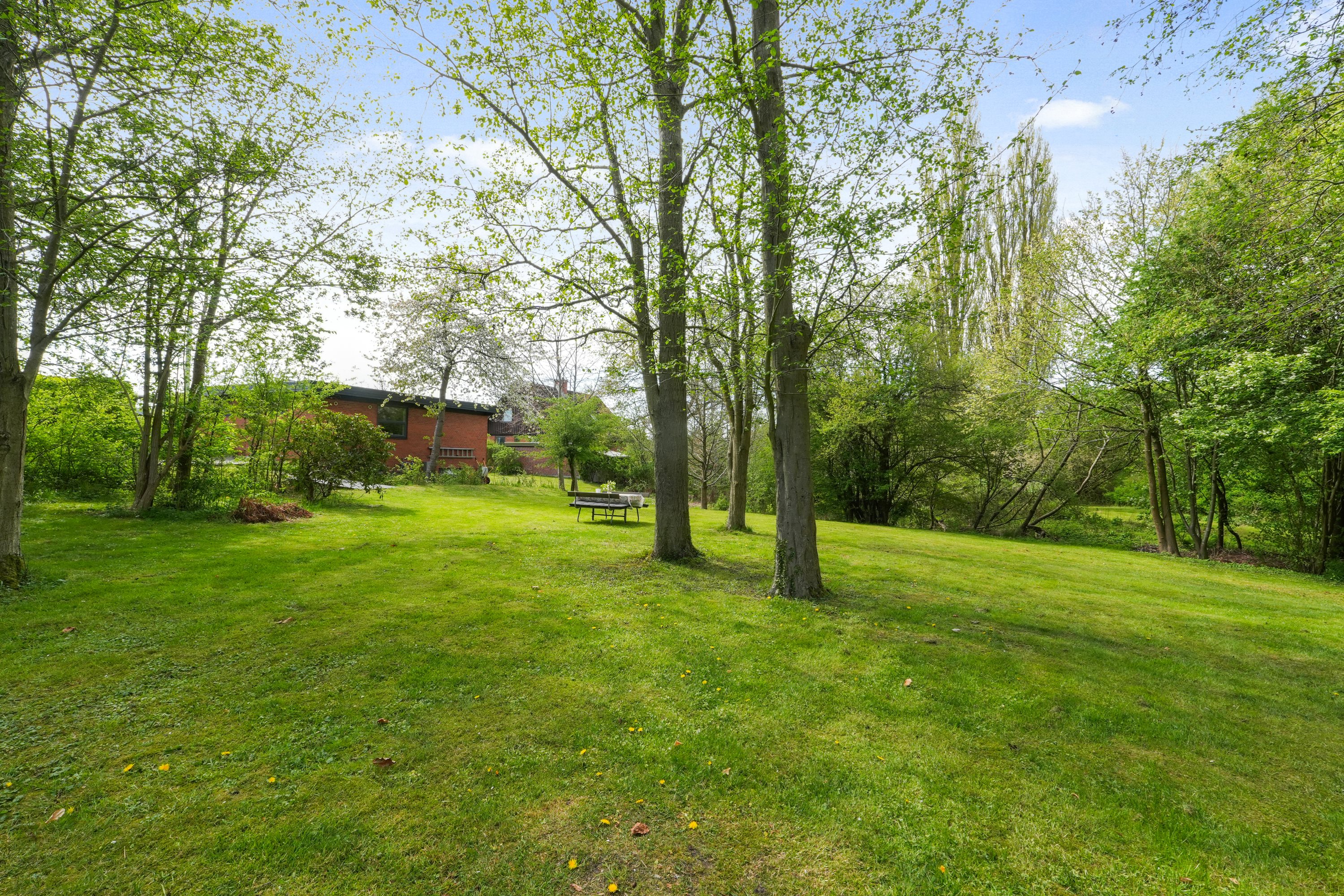 Fremhævet andet billede i fuldskærmstilstand. Billede af Ludvig Holsteins Alle 86, 2750 Ballerup