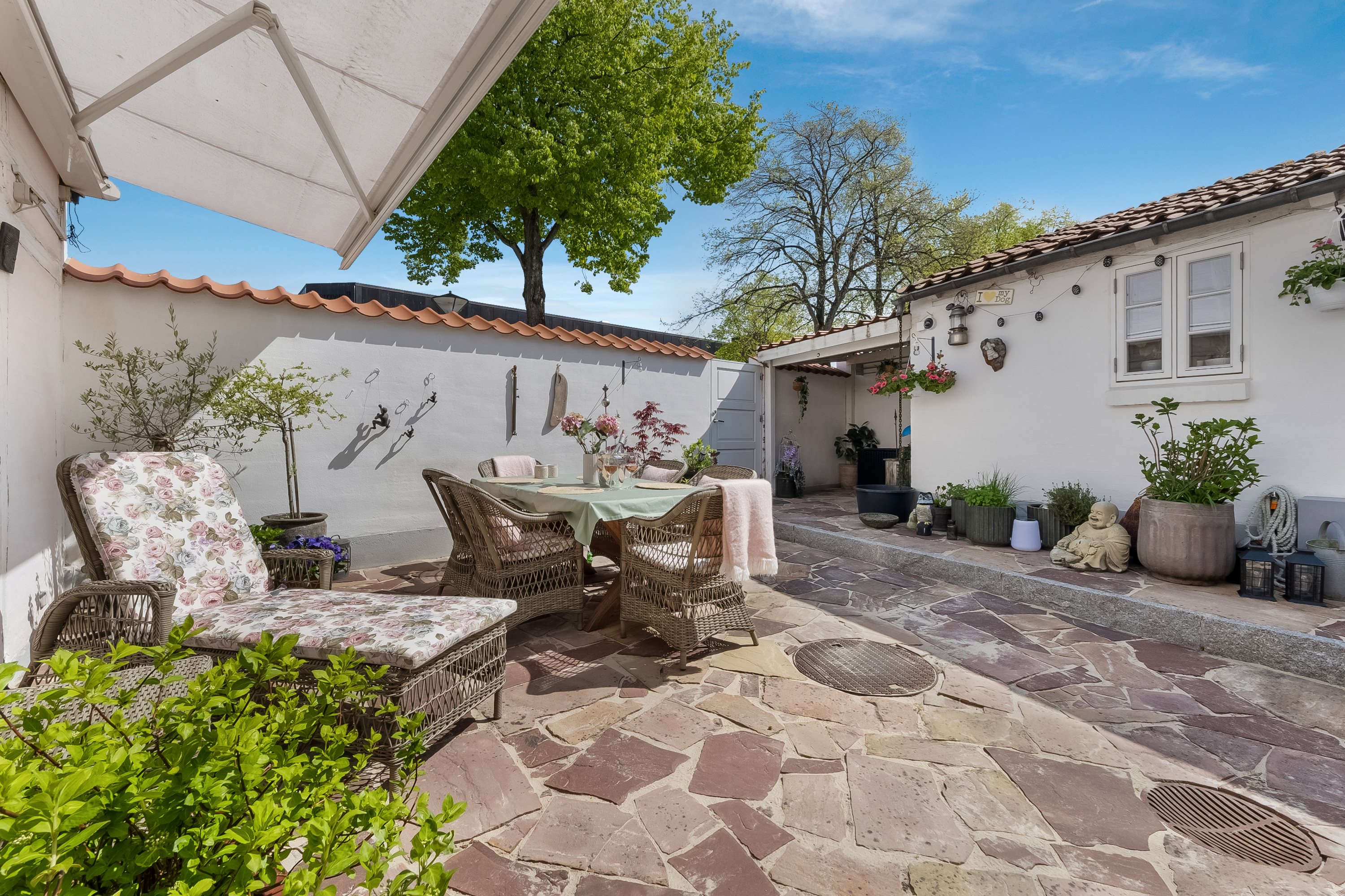 Fremhævet terrasse billede i fuldskærmstilstand. Billede af Ramsherred 19, 5000 Odense C