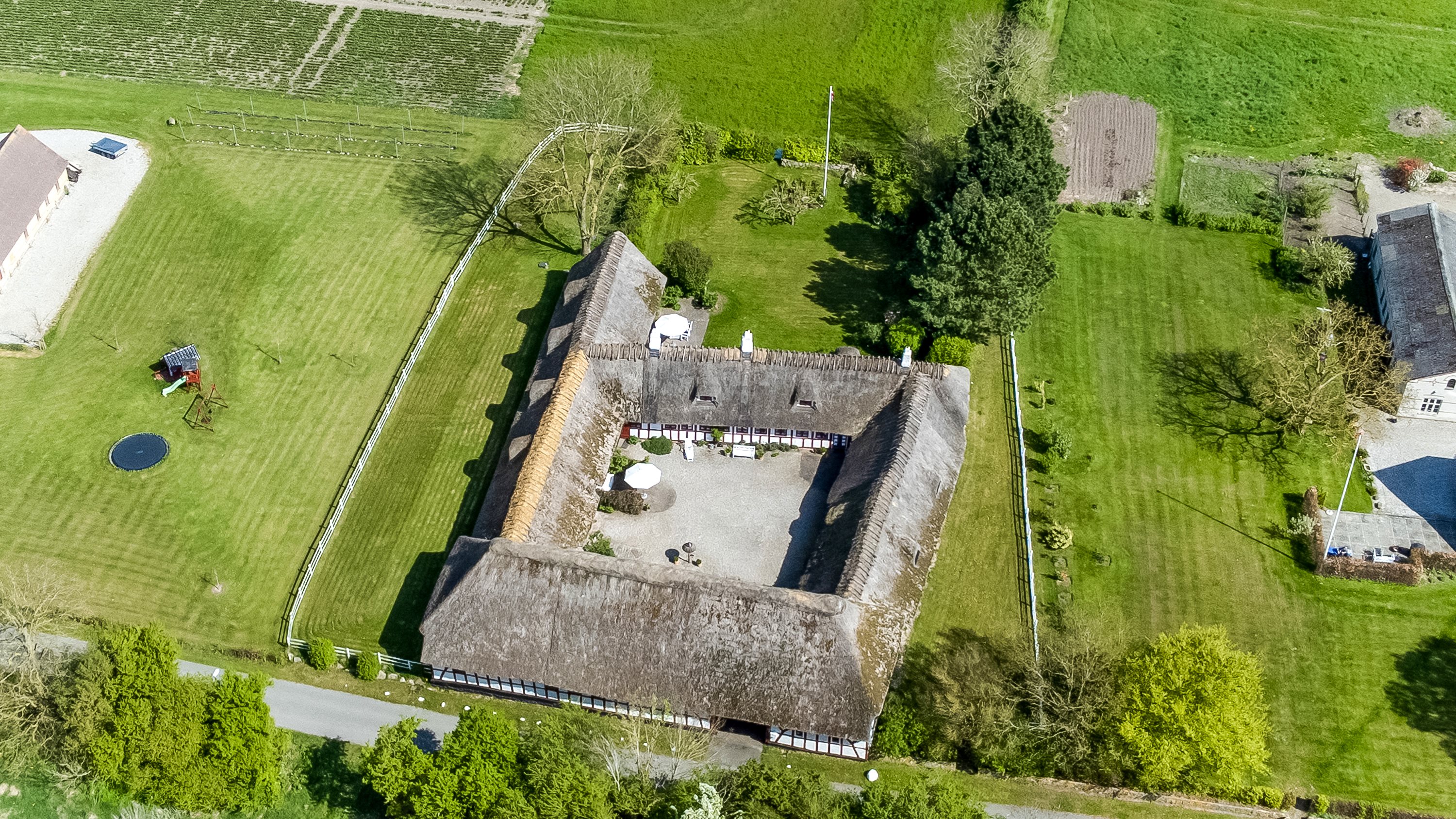 Fremhævet luftfoto billede i fuldskærmstilstand. Billede af Over Kærbyvej 98, Over Kærby, 5300 Kerteminde