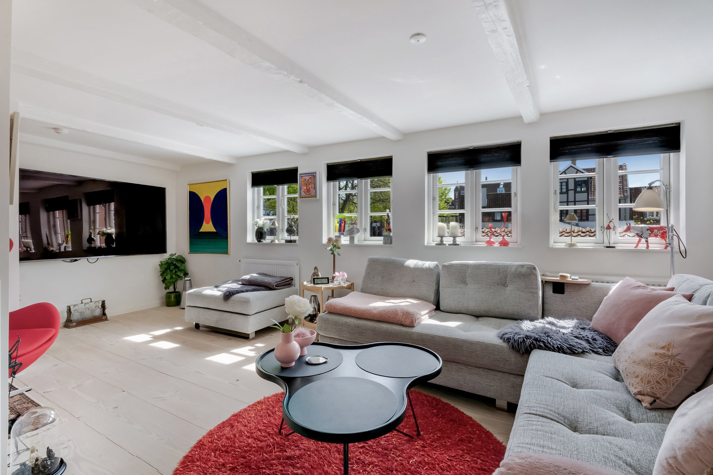 Fremhævet stue billede i fuldskærmstilstand. Billede af Ramsherred 19, 5000 Odense C