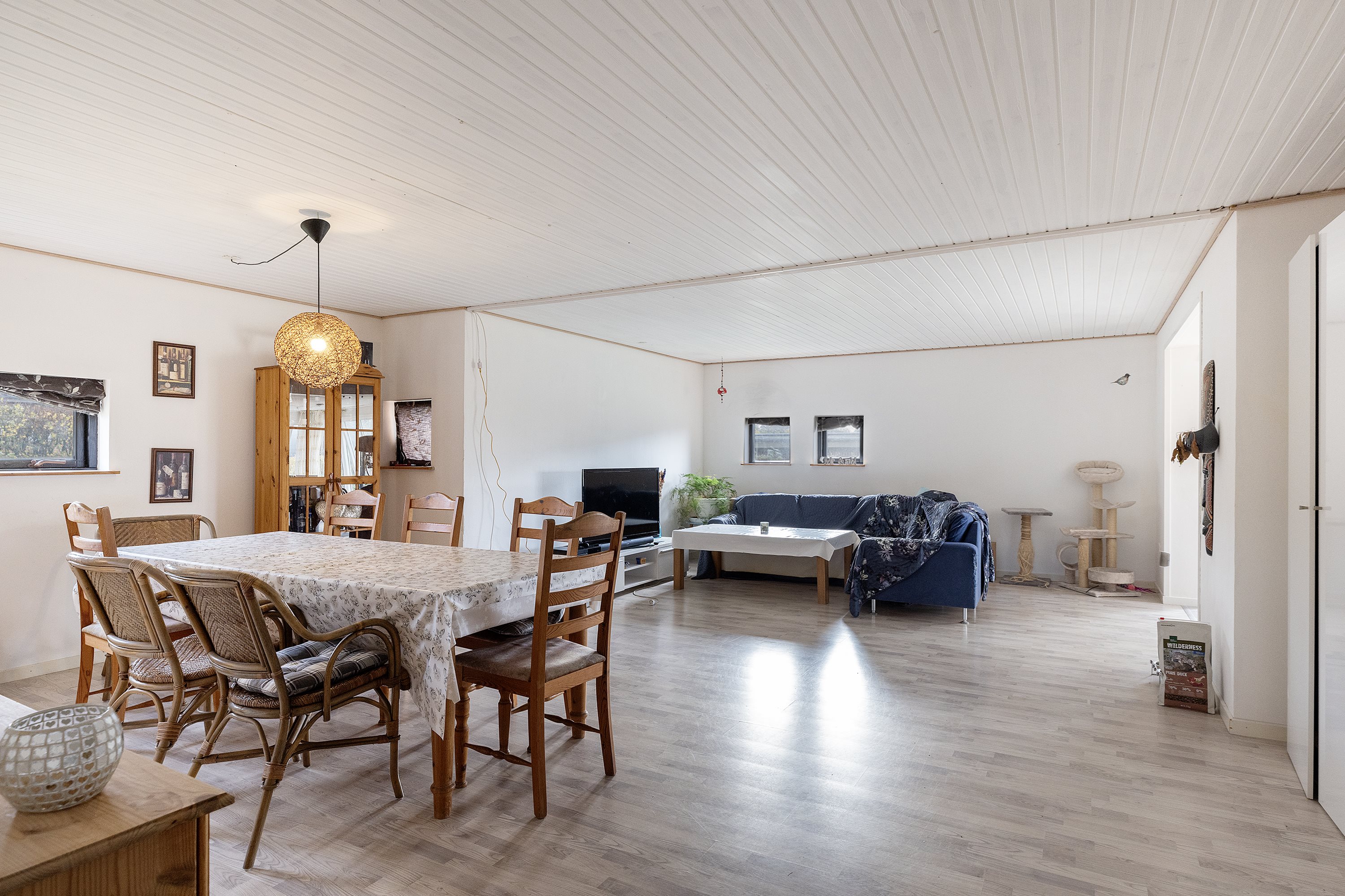 Fremhævet stue billede i fuldskærmstilstand. Billede af Bøgevej 10, Adsbøl, 6300 Gråsten