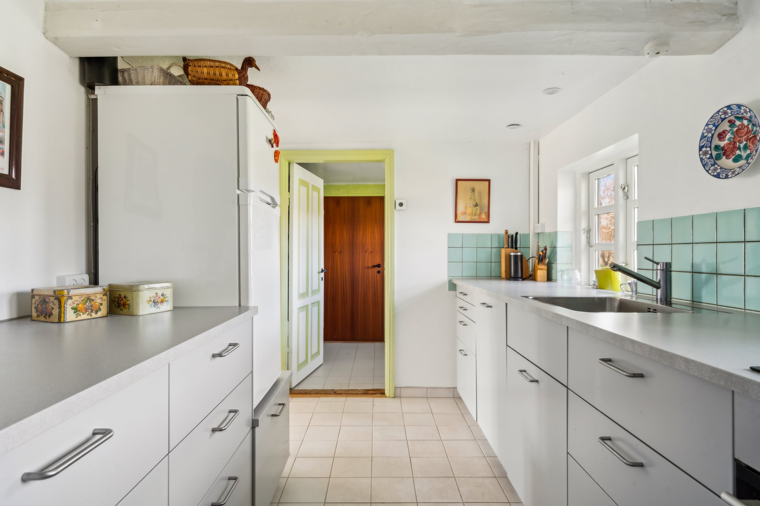 Fremhævet køkken billede i fuldskærmstilstand. Billede af Fædrelandsvej 5, Byrum, 9940 Læsø