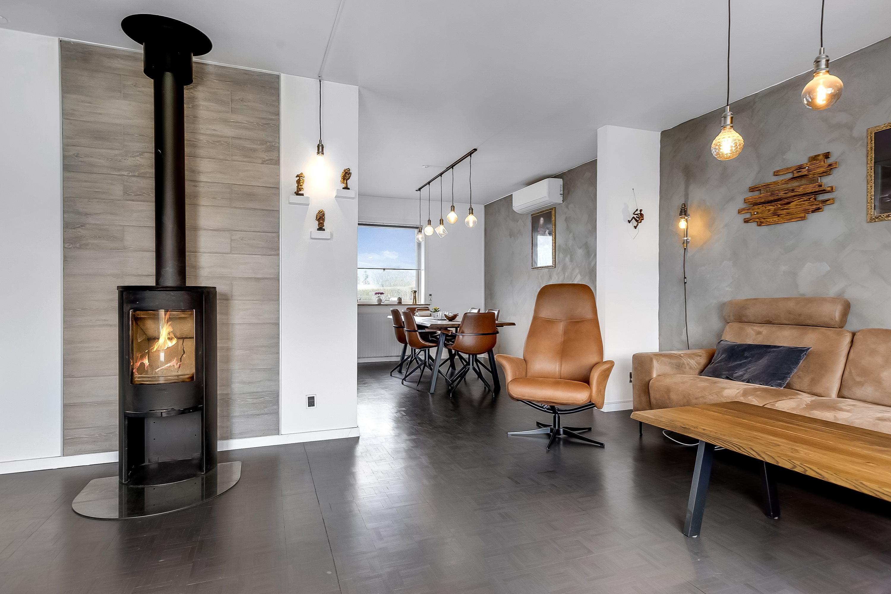 Fremhævet stue billede i fuldskærmstilstand. Billede af Susåvej 29, Vetterslev, 4100 Ringsted