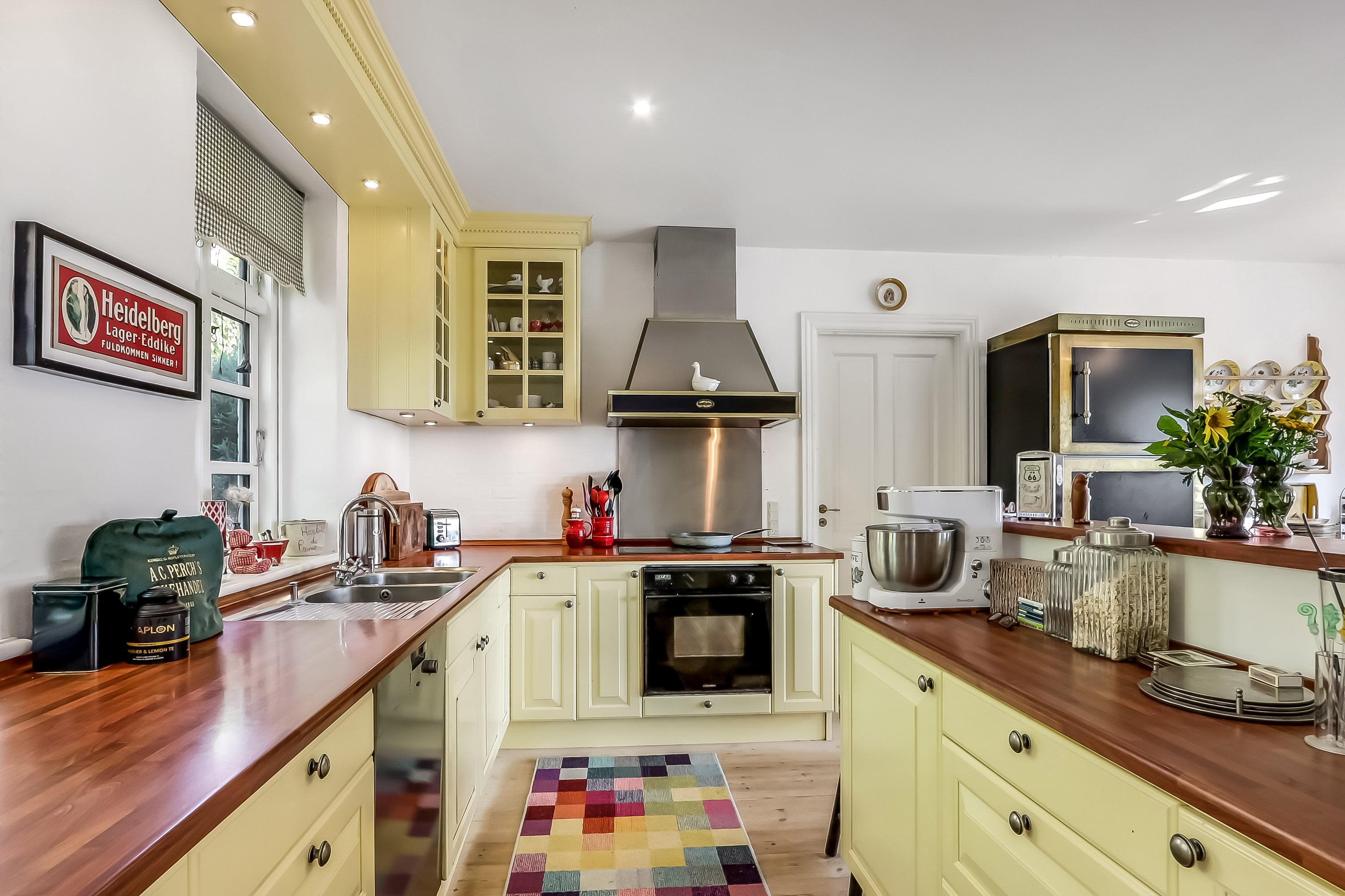 Fremhævet køkken billede i fuldskærmstilstand. Billede af Hellebakken 1, 5970 Ærøskøbing