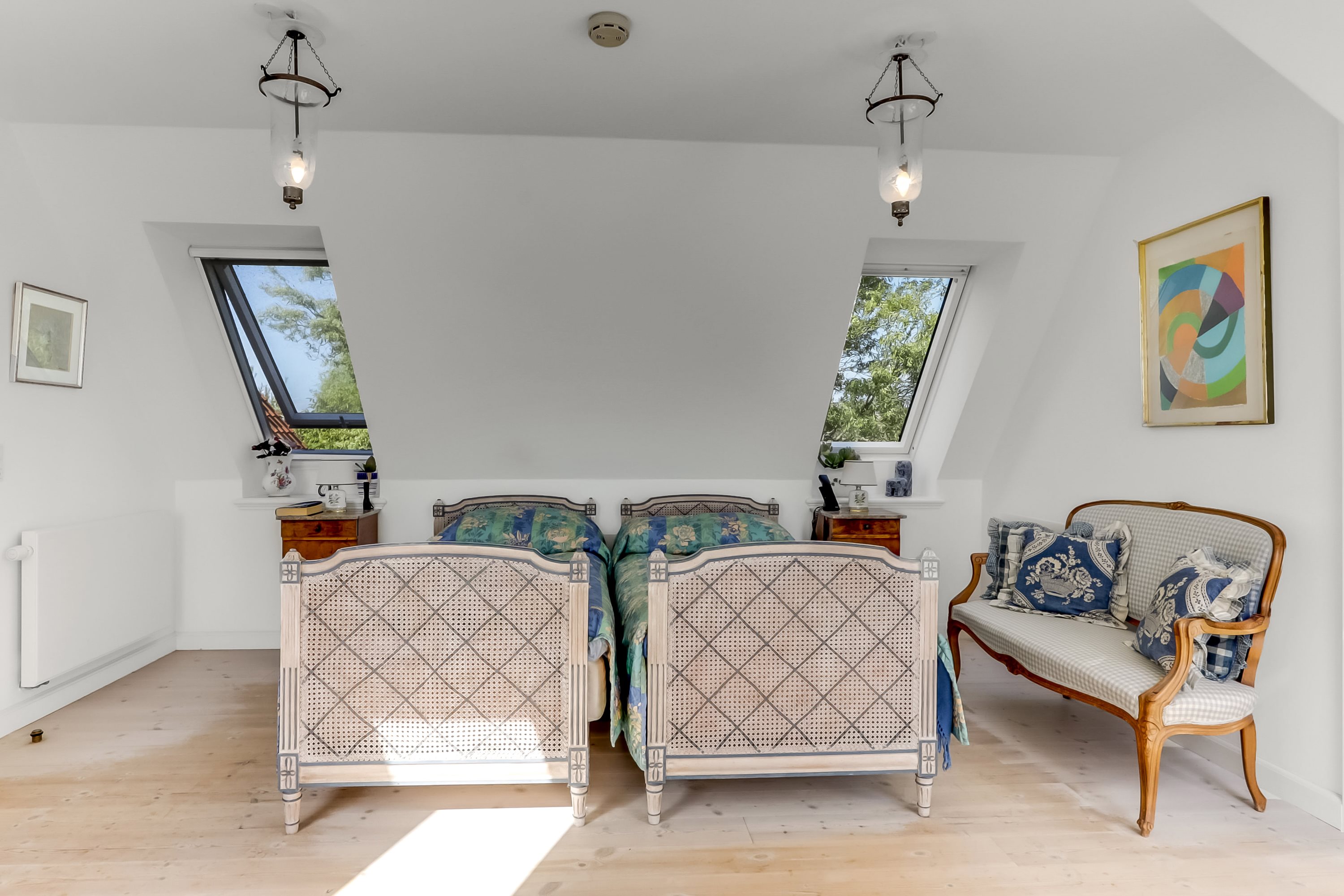 Fremhævet stue billede i fuldskærmstilstand. Billede af Hellebakken 1, 5970 Ærøskøbing