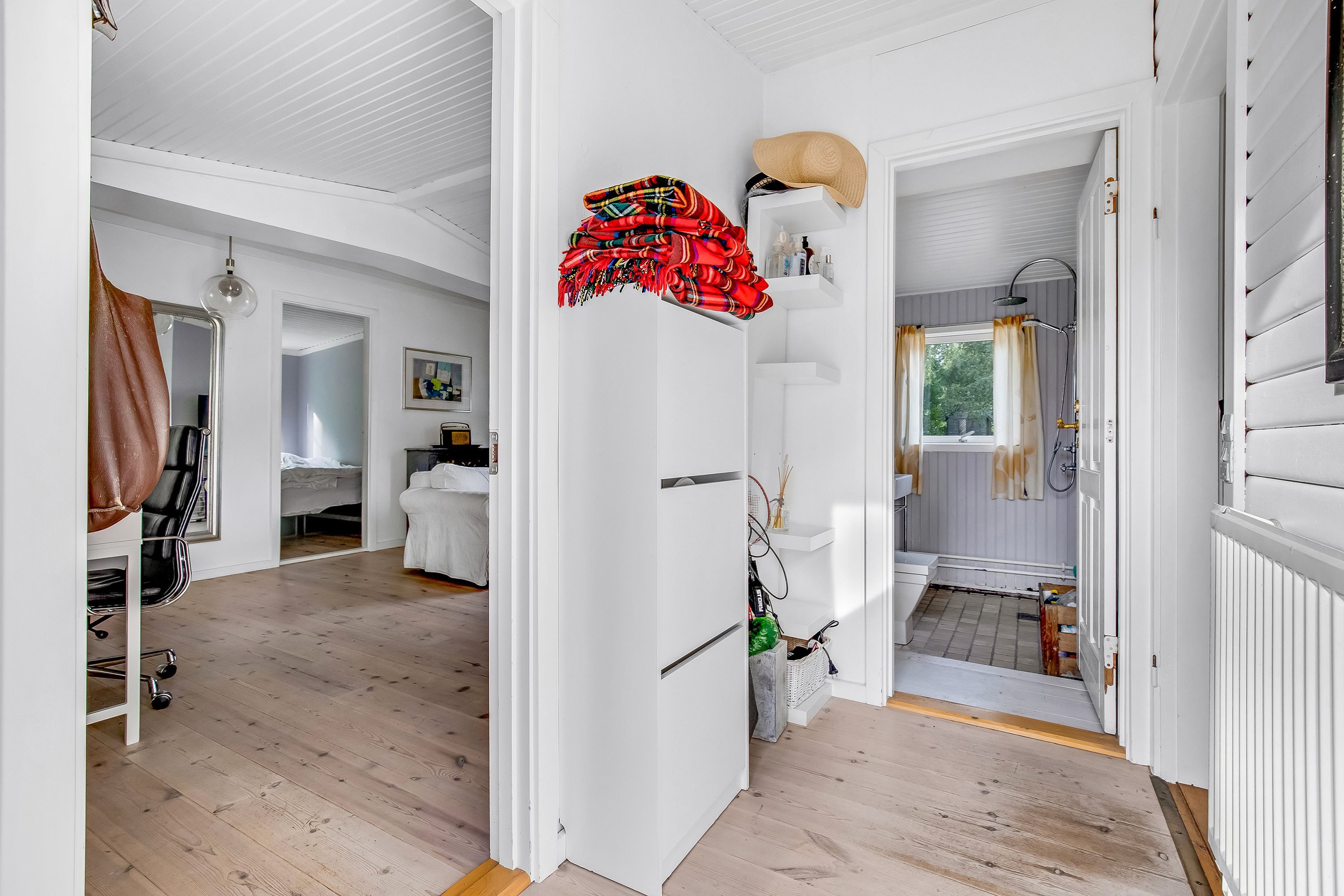 Fremhævet entre billede i fuldskærmstilstand. Billede af Præsthøjvej 14, 3300 Frederiksværk