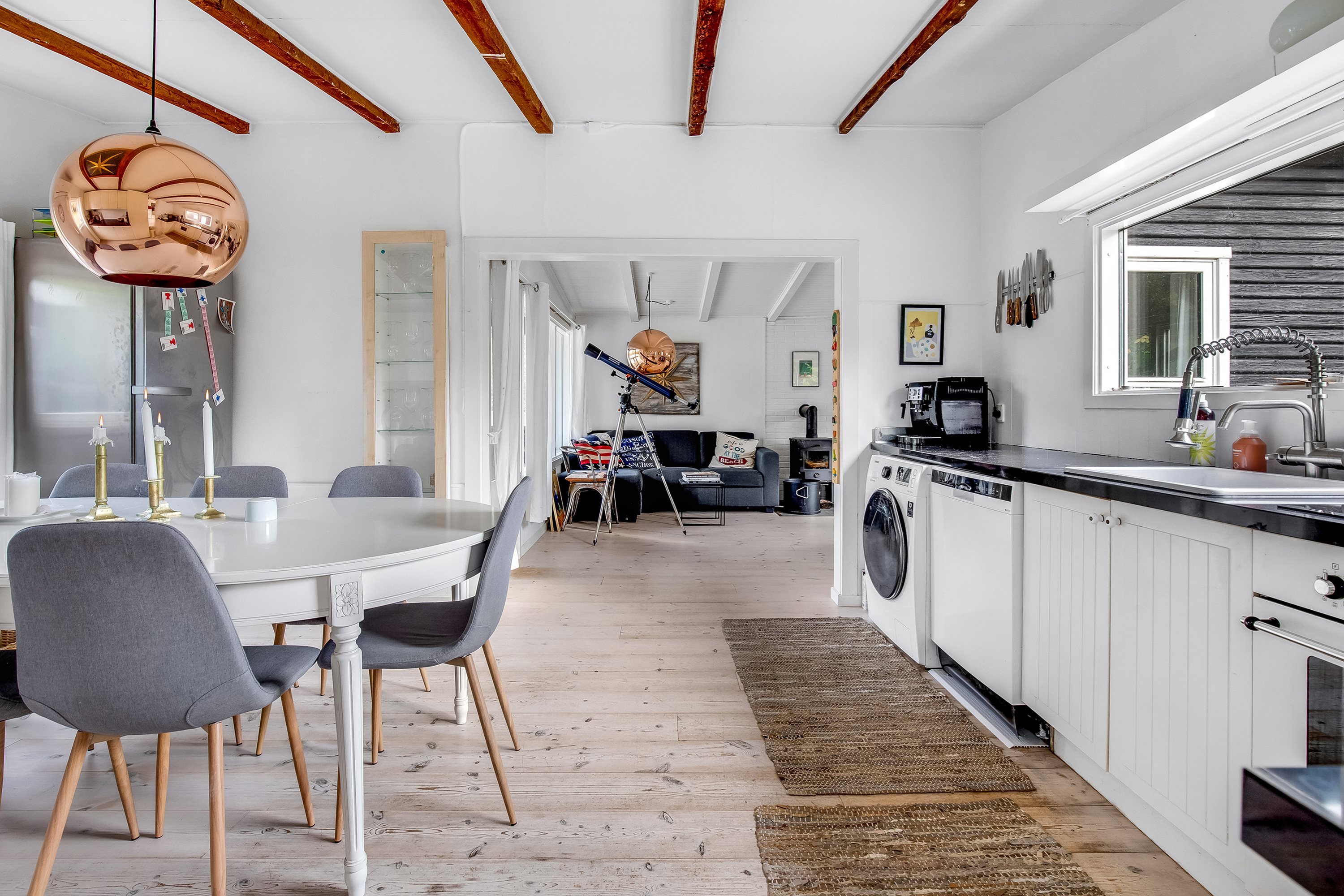 Fremhævet køkken alrum billede i fuldskærmstilstand. Billede af Præsthøjvej 14, 3300 Frederiksværk