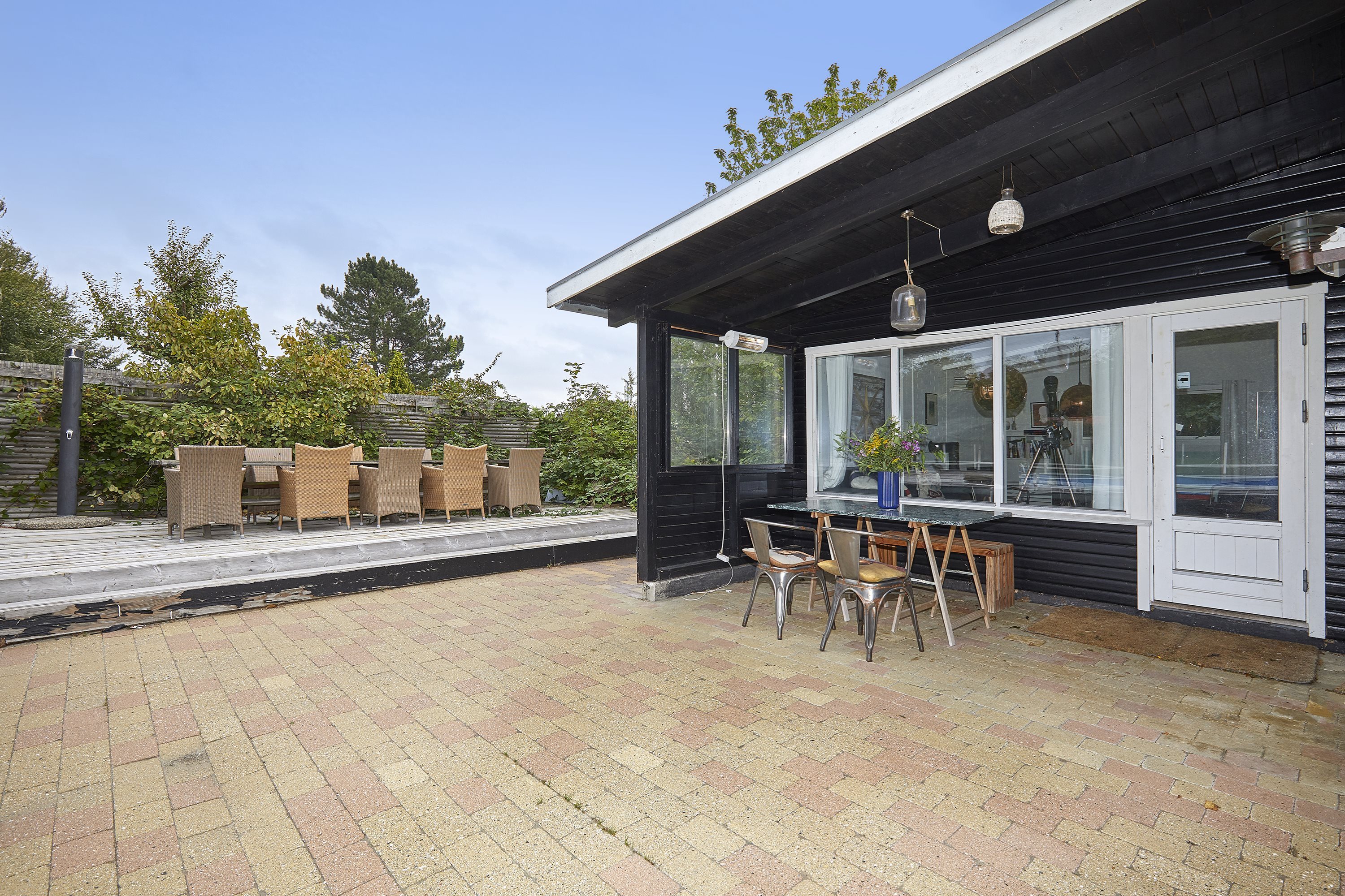 Fremhævet terrasse billede i fuldskærmstilstand. Billede af Præsthøjvej 14, 3300 Frederiksværk