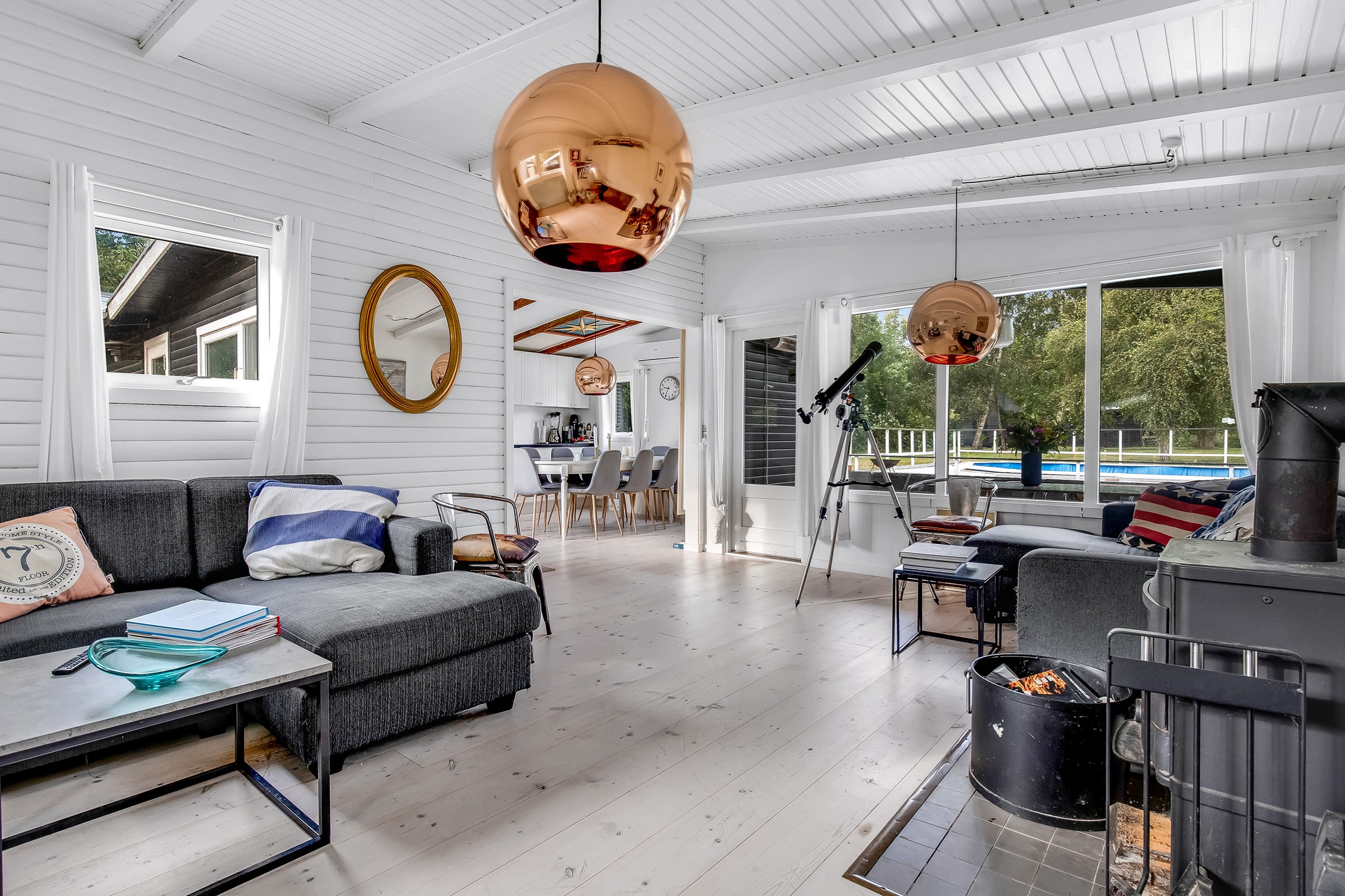 Fremhævet stue billede i fuldskærmstilstand. Billede af Præsthøjvej 14, 3300 Frederiksværk