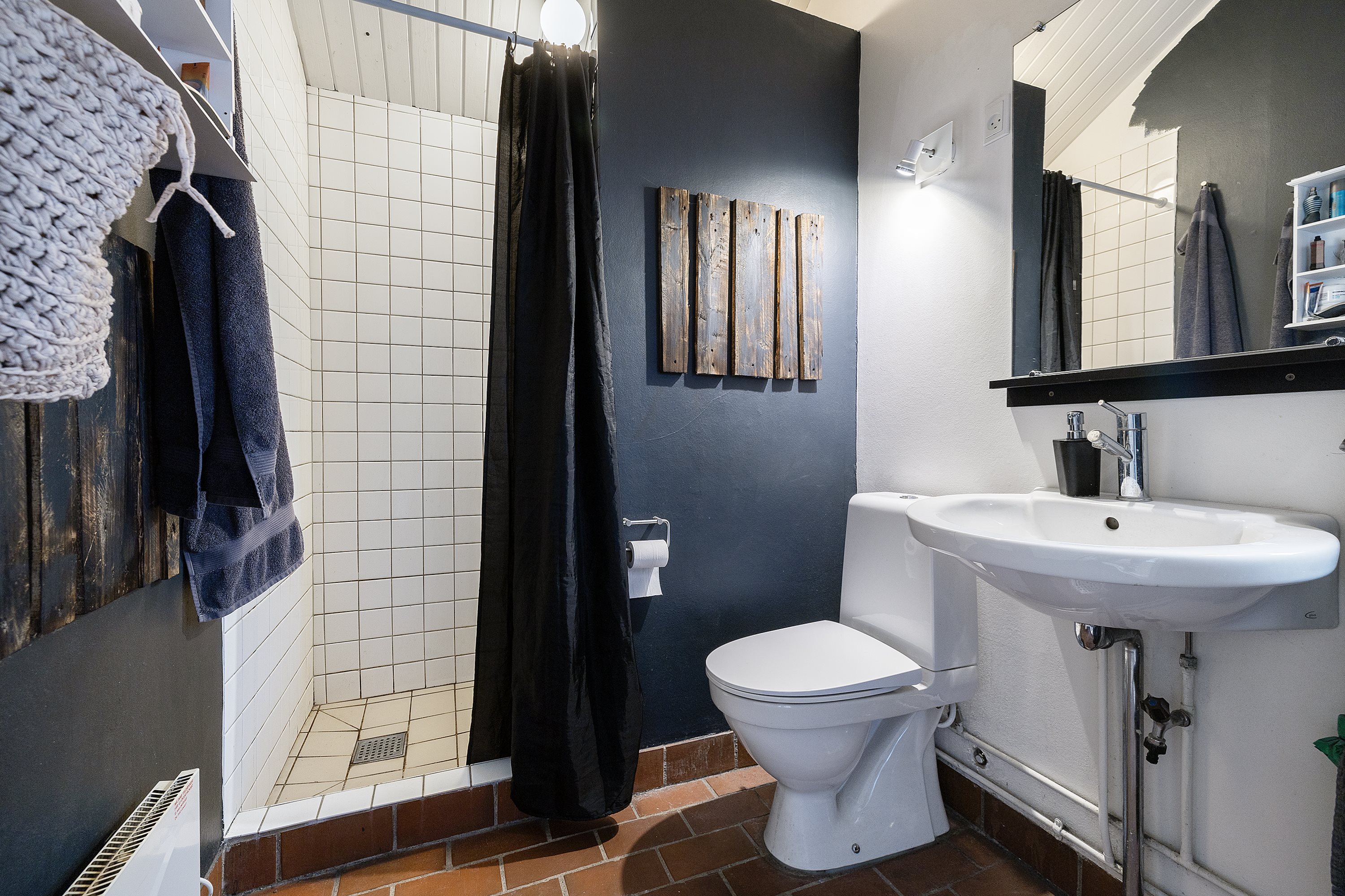 Fremhævet badeværelse billede i fuldskærmstilstand. Billede af Ugletoften 39, Højby, 5260 Odense S