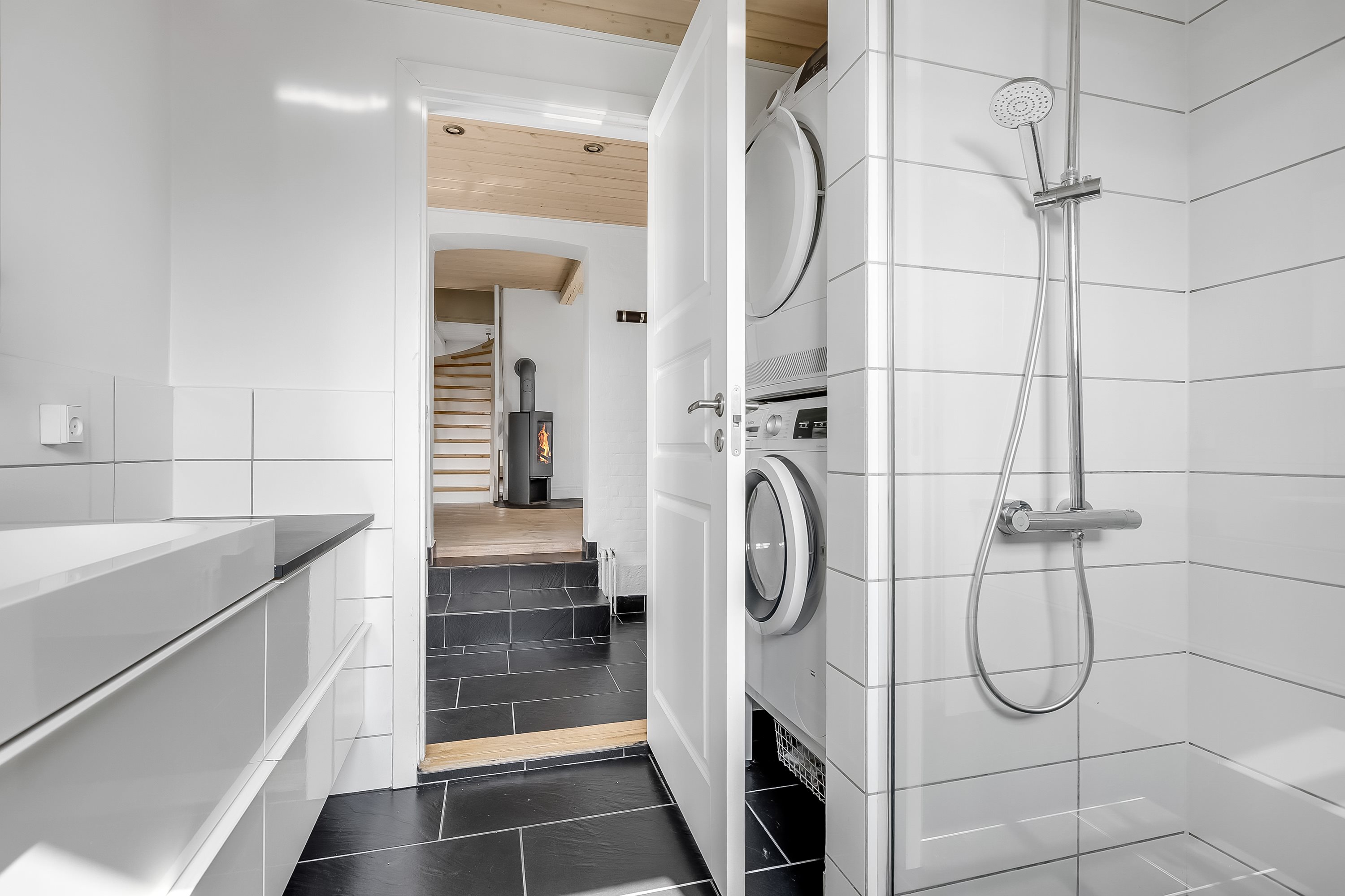 Fremhævet badeværelse billede i fuldskærmstilstand. Billede af Strandvejen 133, Hejninge, 4200 Slagelse