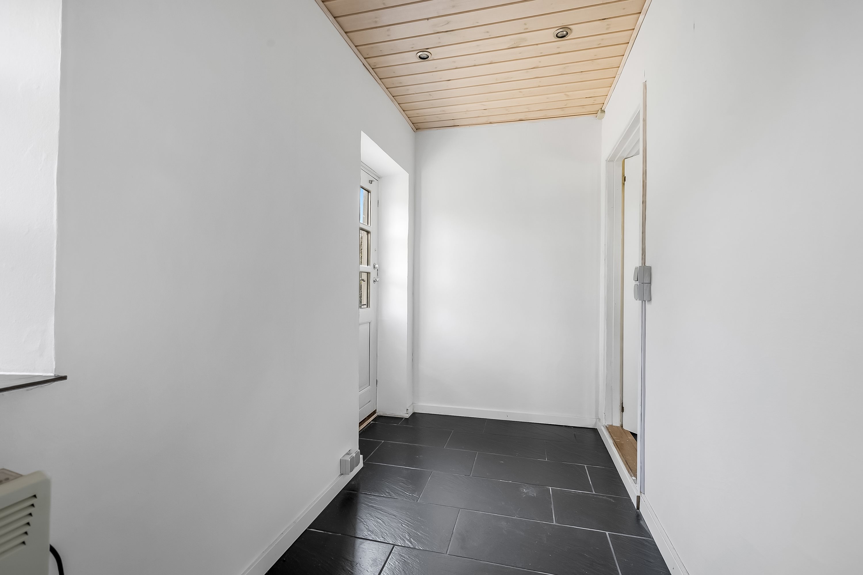 Fremhævet gang billede i fuldskærmstilstand. Billede af Strandvejen 133, Hejninge, 4200 Slagelse