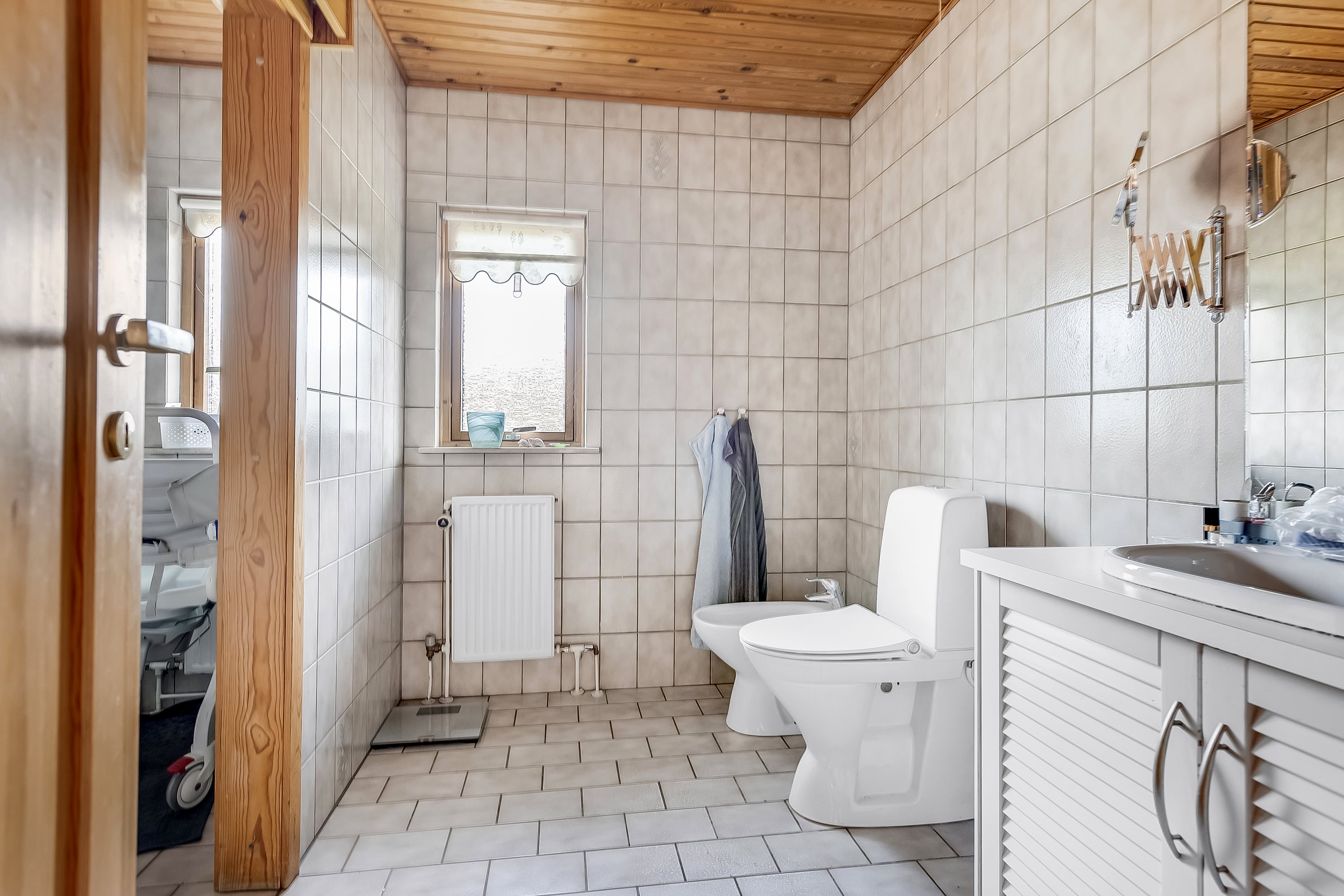 Fremhævet toilet billede i fuldskærmstilstand. Billede af Hjorthøjvej 18, 4200 Slagelse