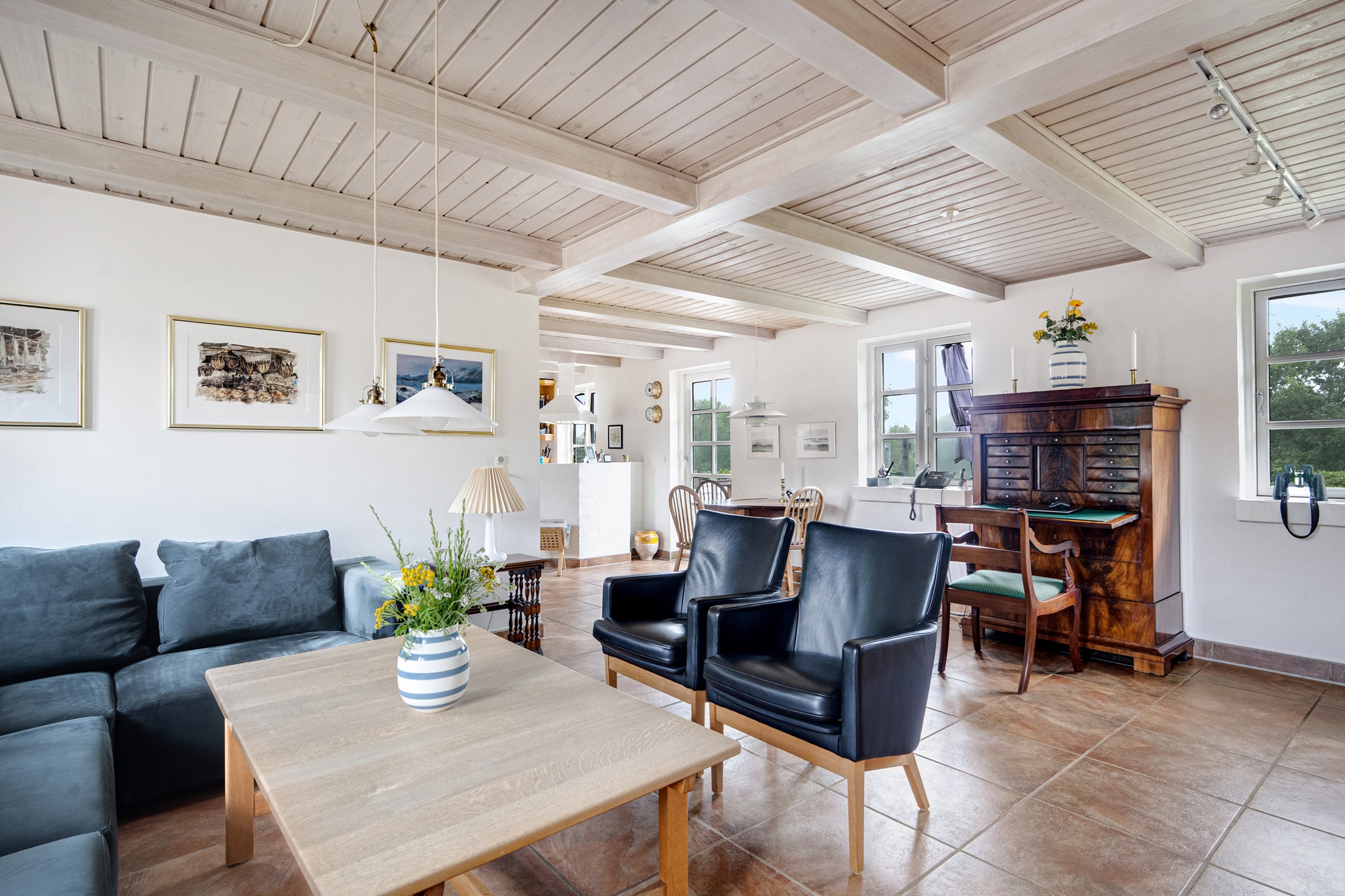 Fremhævet stue billede i fuldskærmstilstand. Billede af Holtumvej 14, Arnborg, 7400 Herning