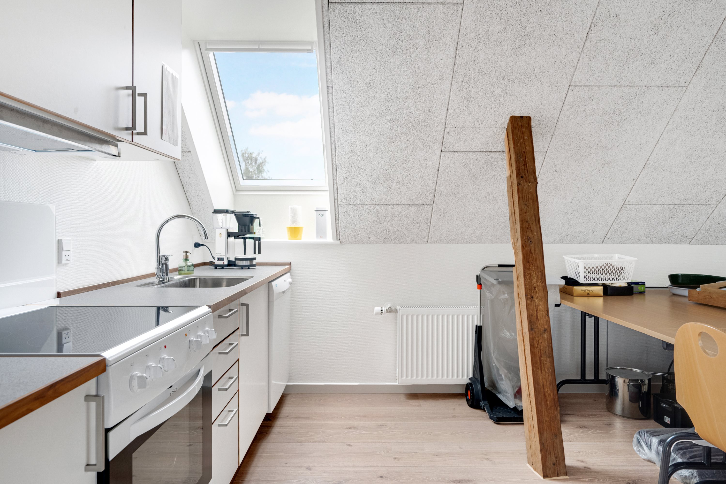 Fremhævet køkken billede i fuldskærmstilstand. Billede af Holtumvej 14, Arnborg, 7400 Herning