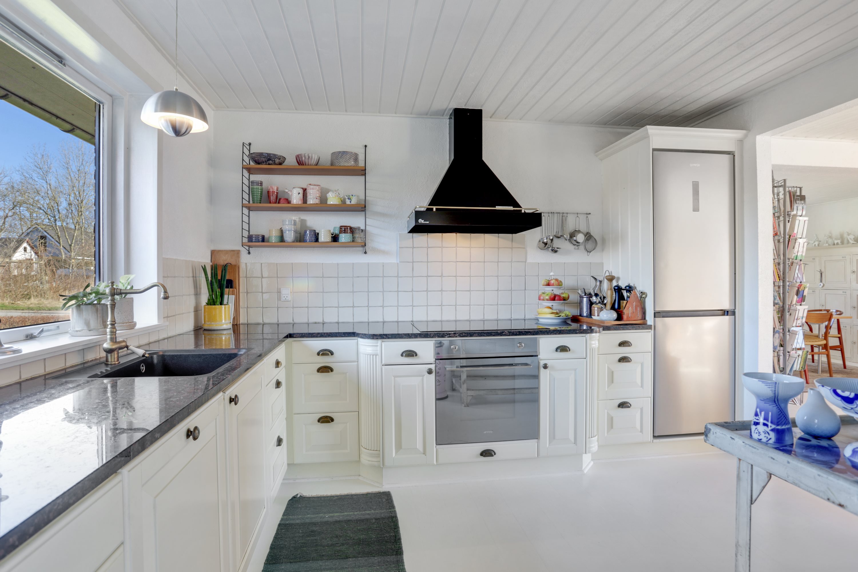 Fremhævet køkken billede i fuldskærmstilstand. Billede af Tostrupvej 45A, 9230 Svenstrup J